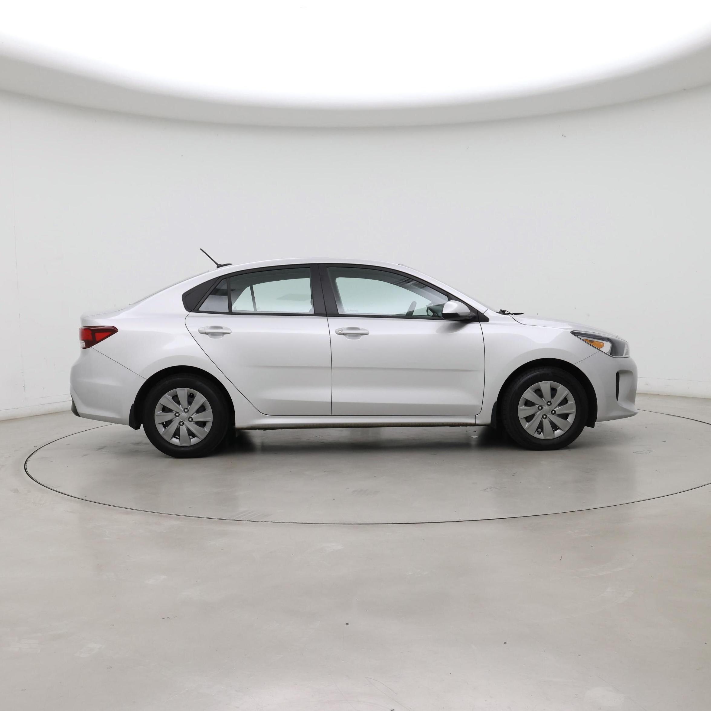 Thumbnail: 2020 Kia Rio - 7