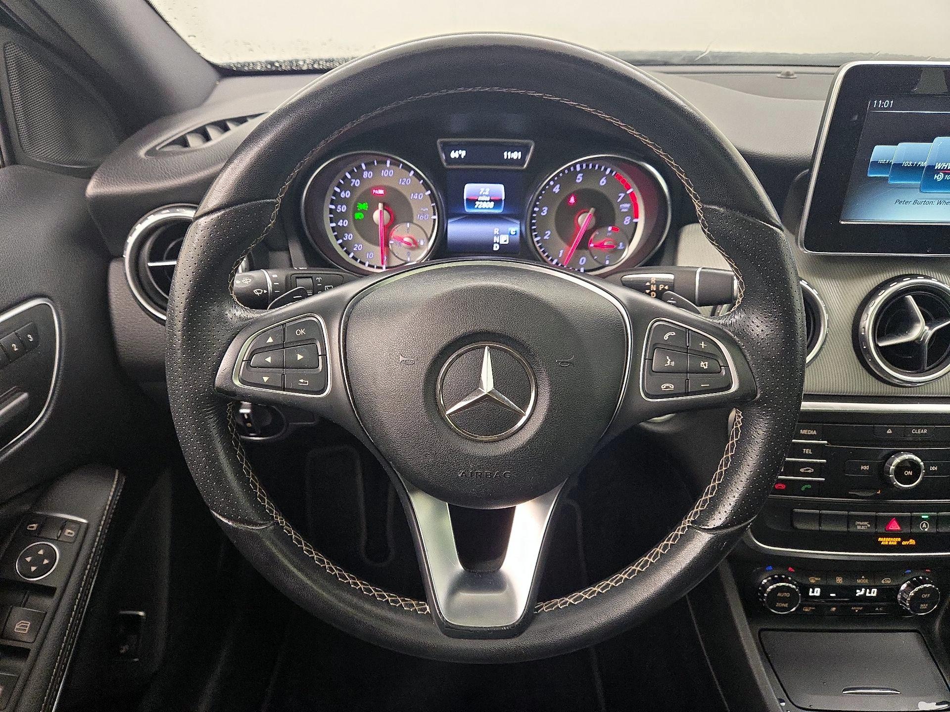 Thumbnail: 2017 Mercedes-Benz GLA - 10