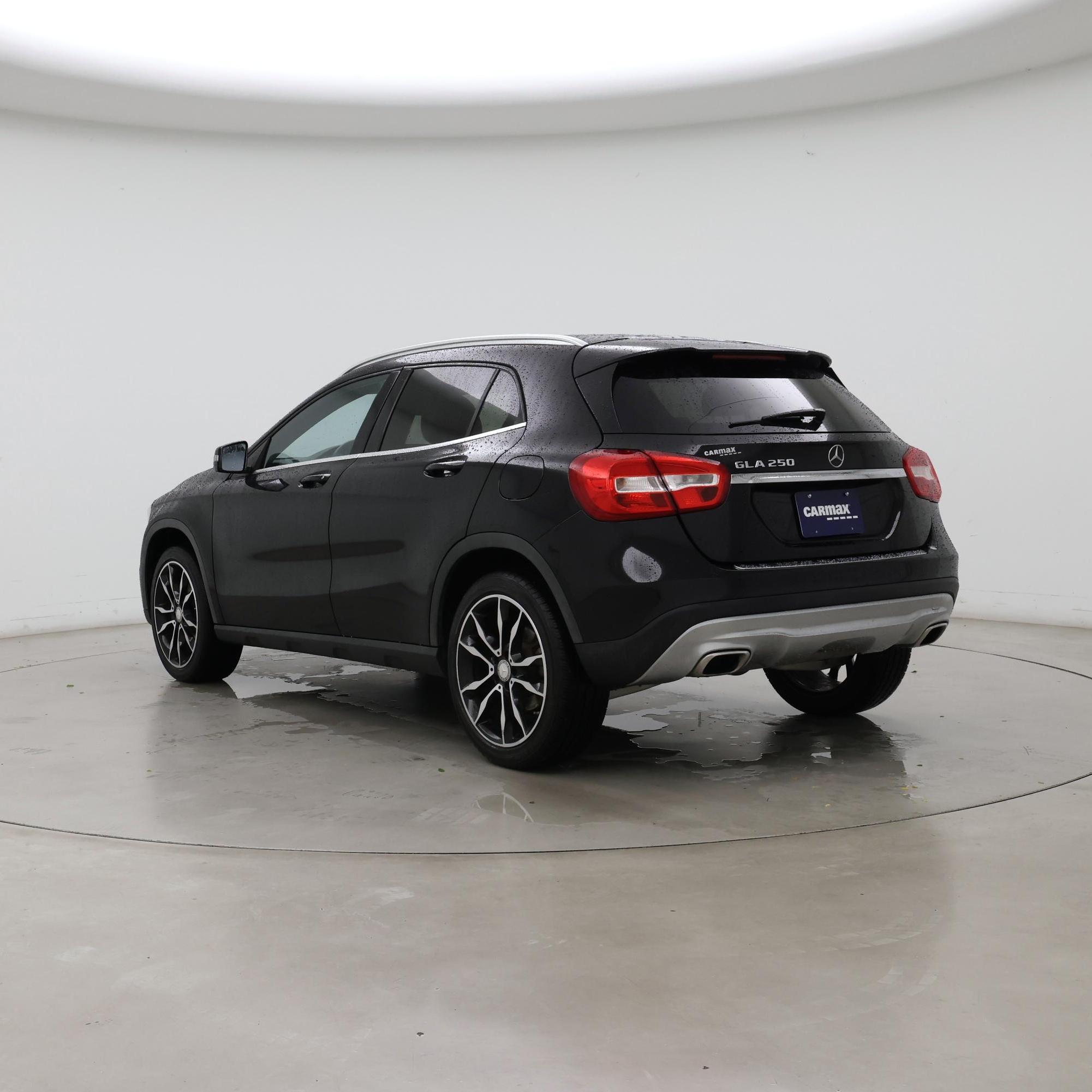 Thumbnail: 2017 Mercedes-Benz GLA - 2