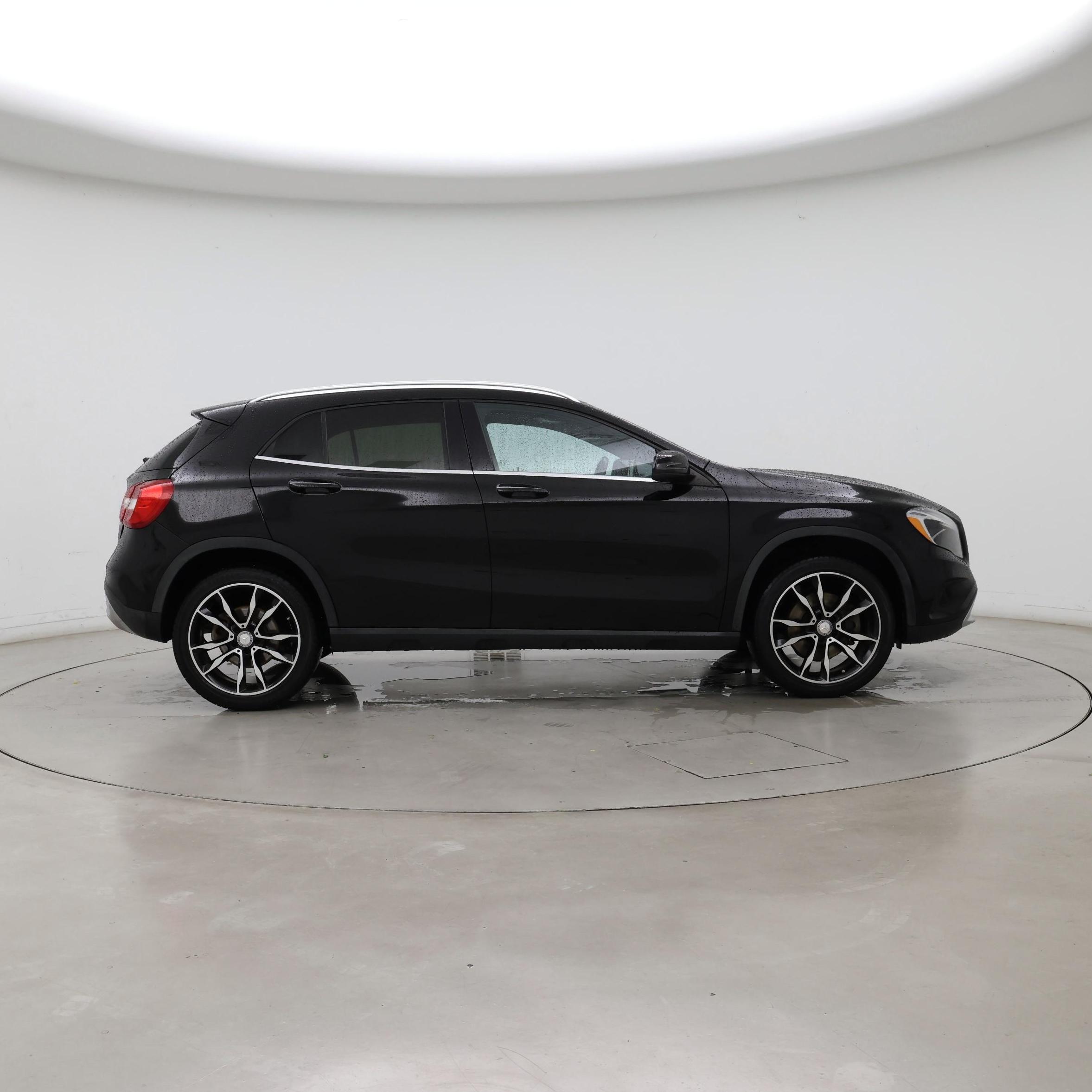 Thumbnail: 2017 Mercedes-Benz GLA - 7