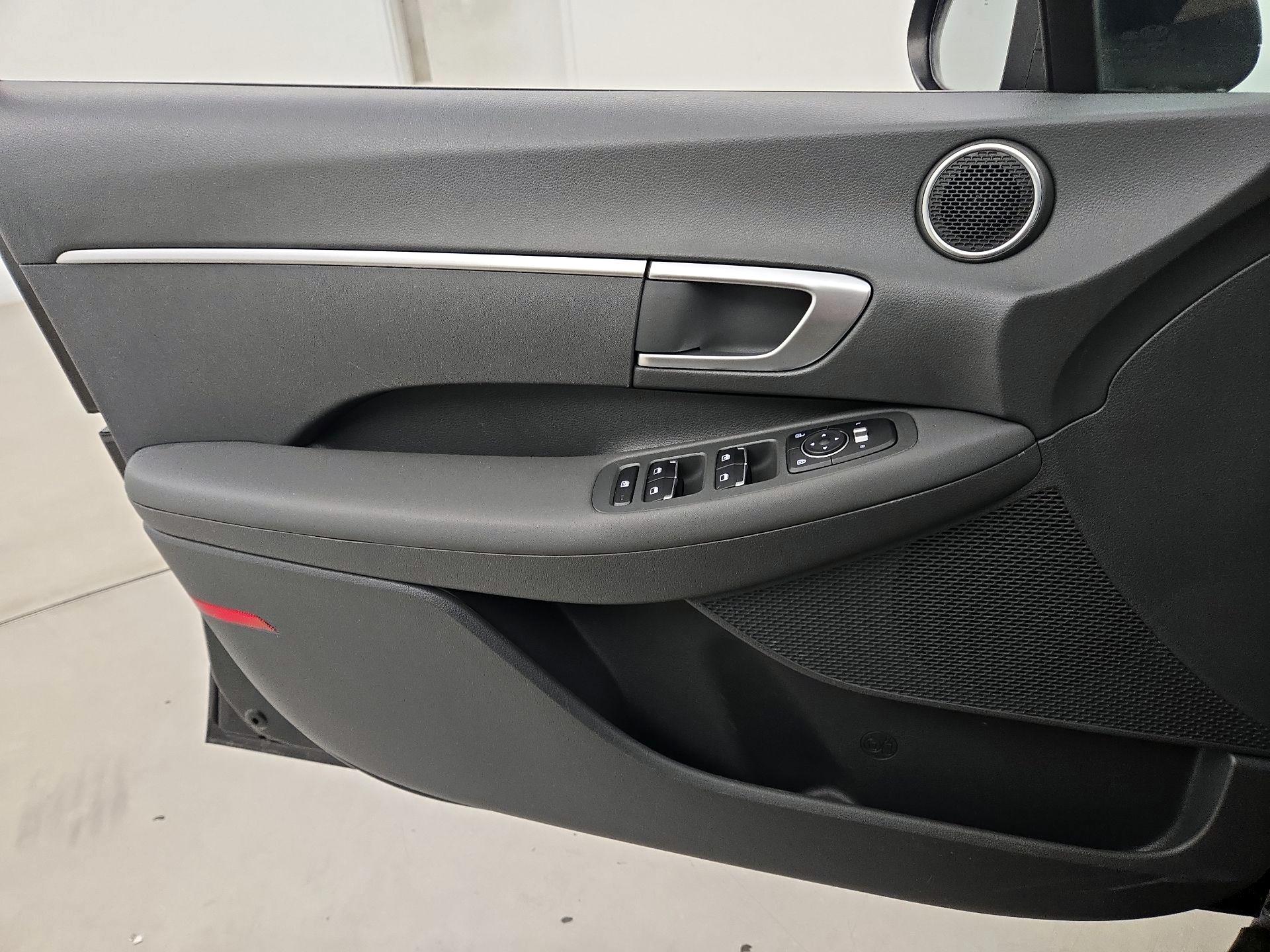 Thumbnail: 2022 Hyundai Sonata - 12
