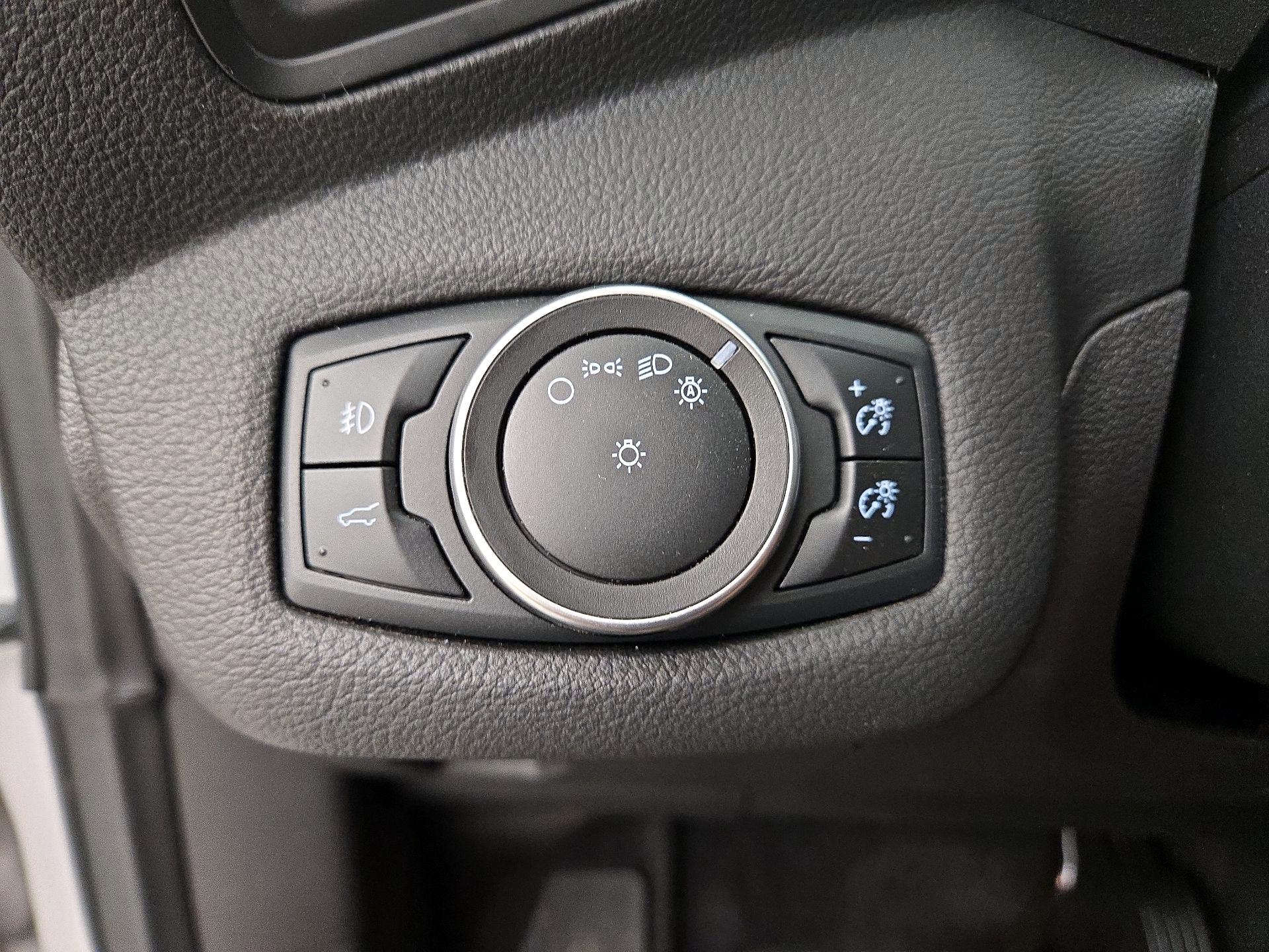 Thumbnail: 2017 Ford Escape - 13
