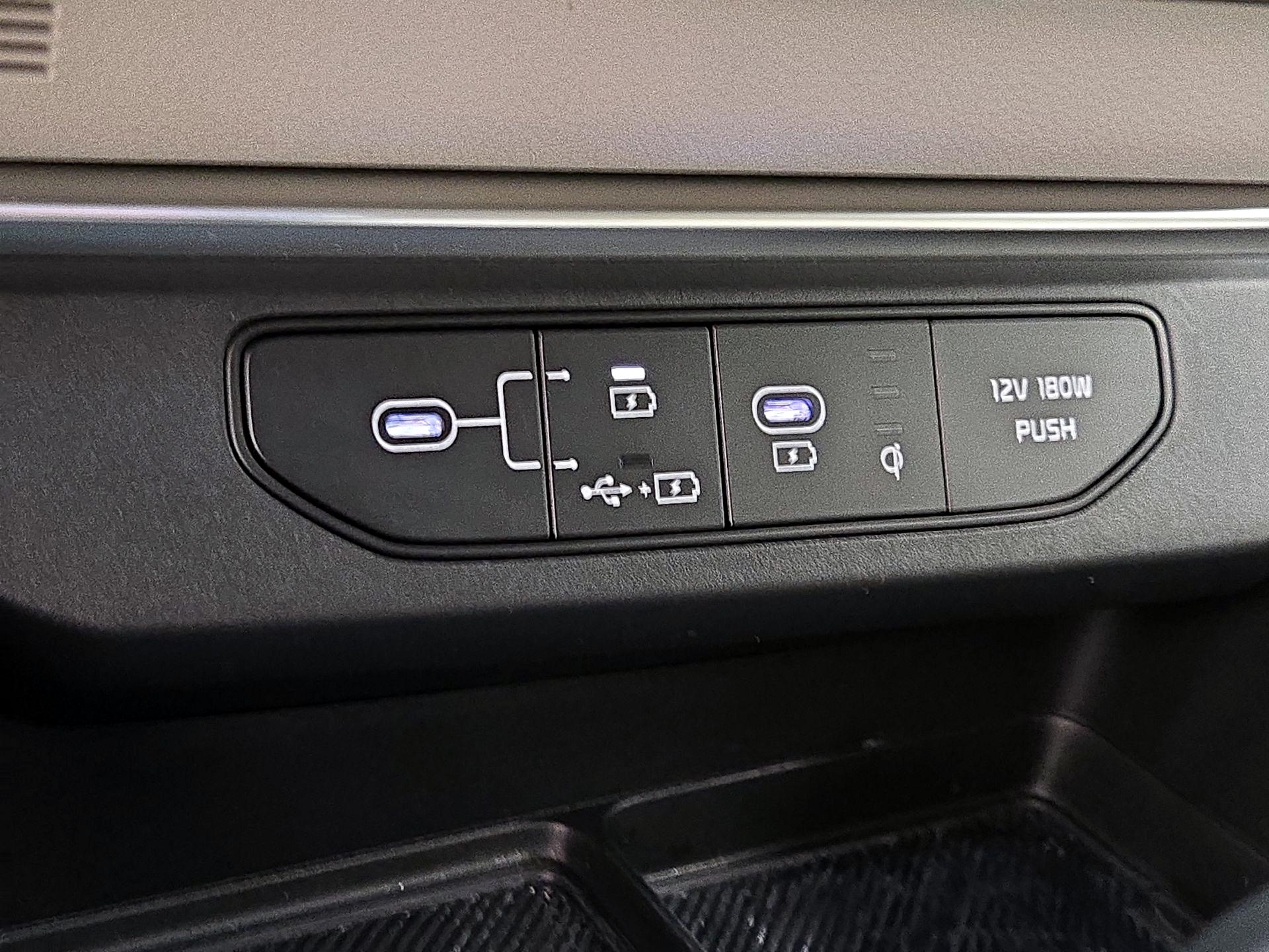 Thumbnail: 2025 Kia Carnival - 19