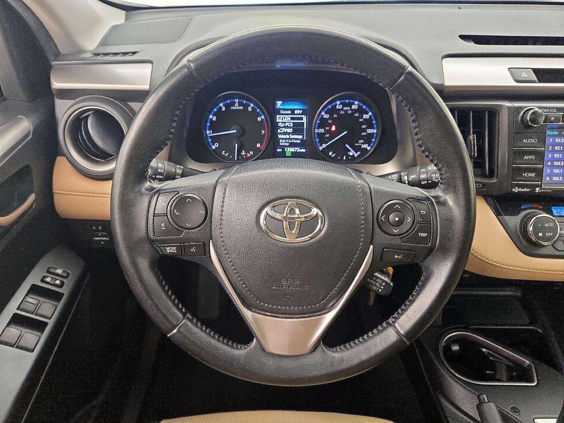 Thumbnail: 2017 Toyota RAV4 - 10