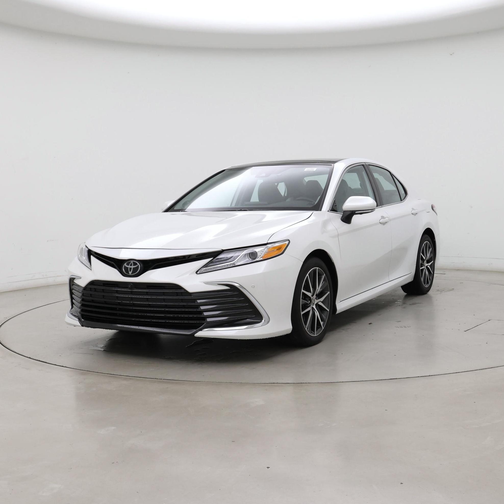 Thumbnail: 2023 Toyota Camry - 4