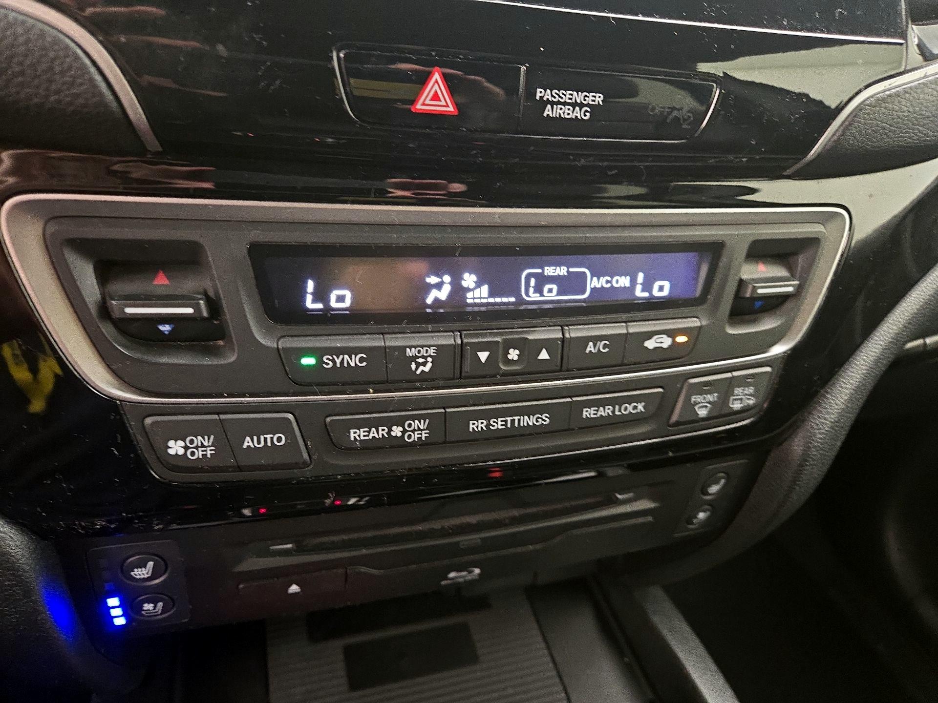 Thumbnail: 2020 Honda Pilot - 17