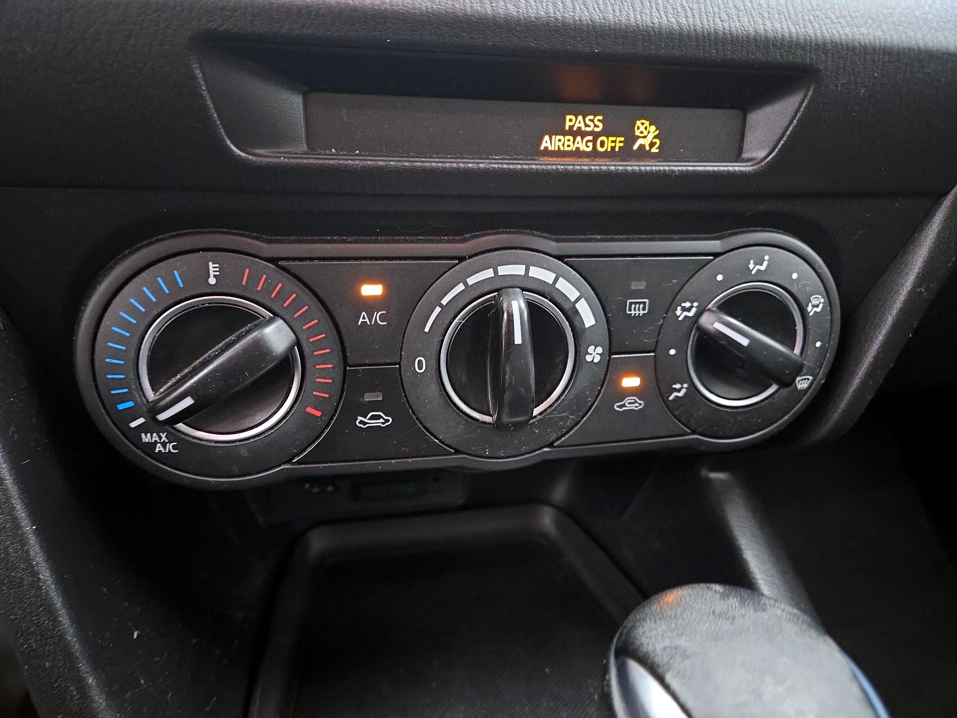 Thumbnail: 2016 Mazda Mazda3 - 16