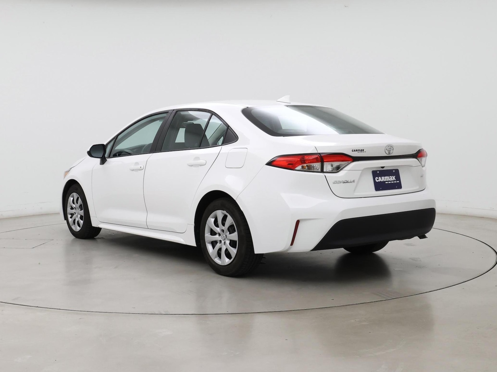 2023 Toyota Corolla LE - Photo 3