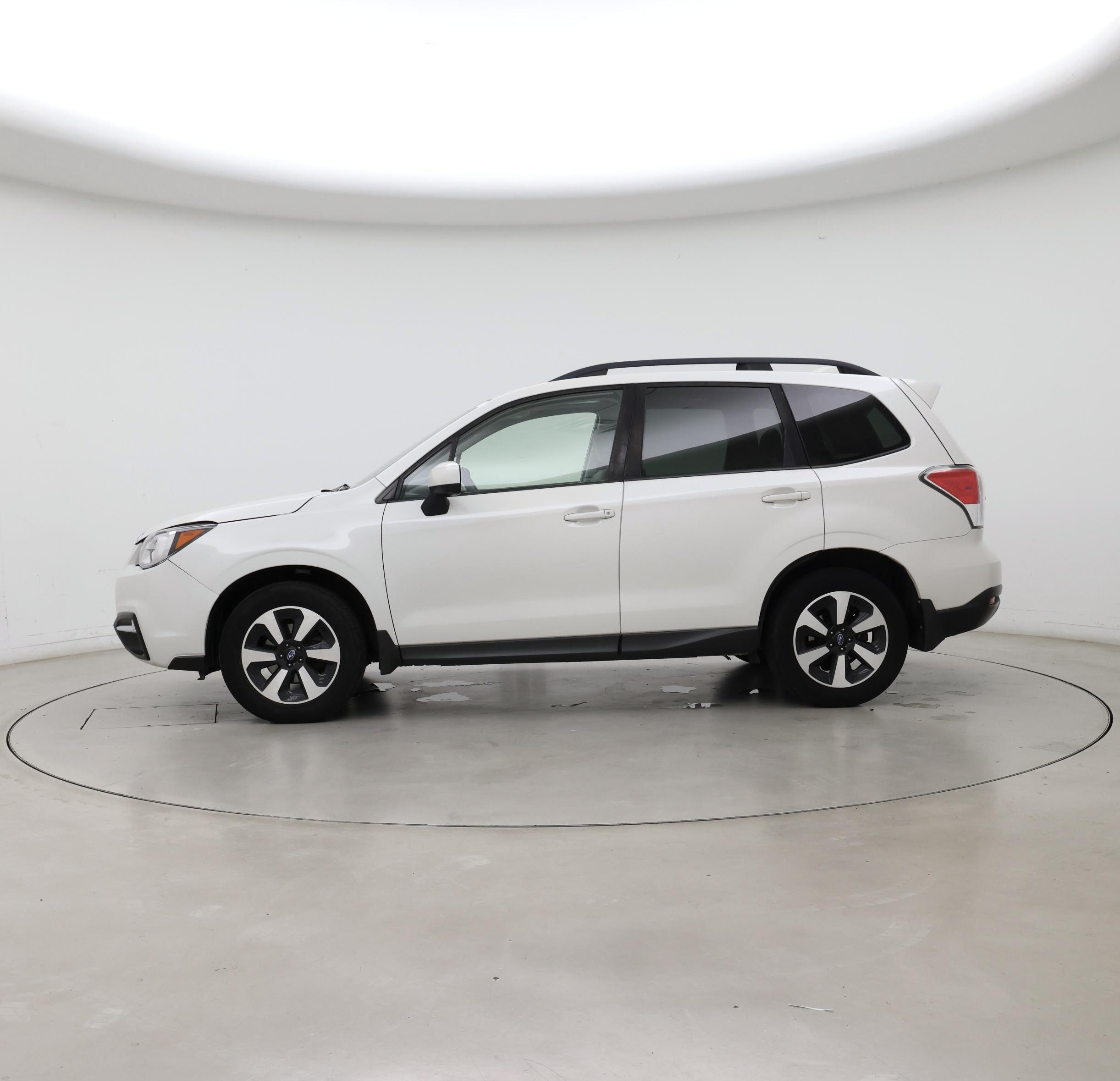 Thumbnail: 2018 Subaru Forester - 3
