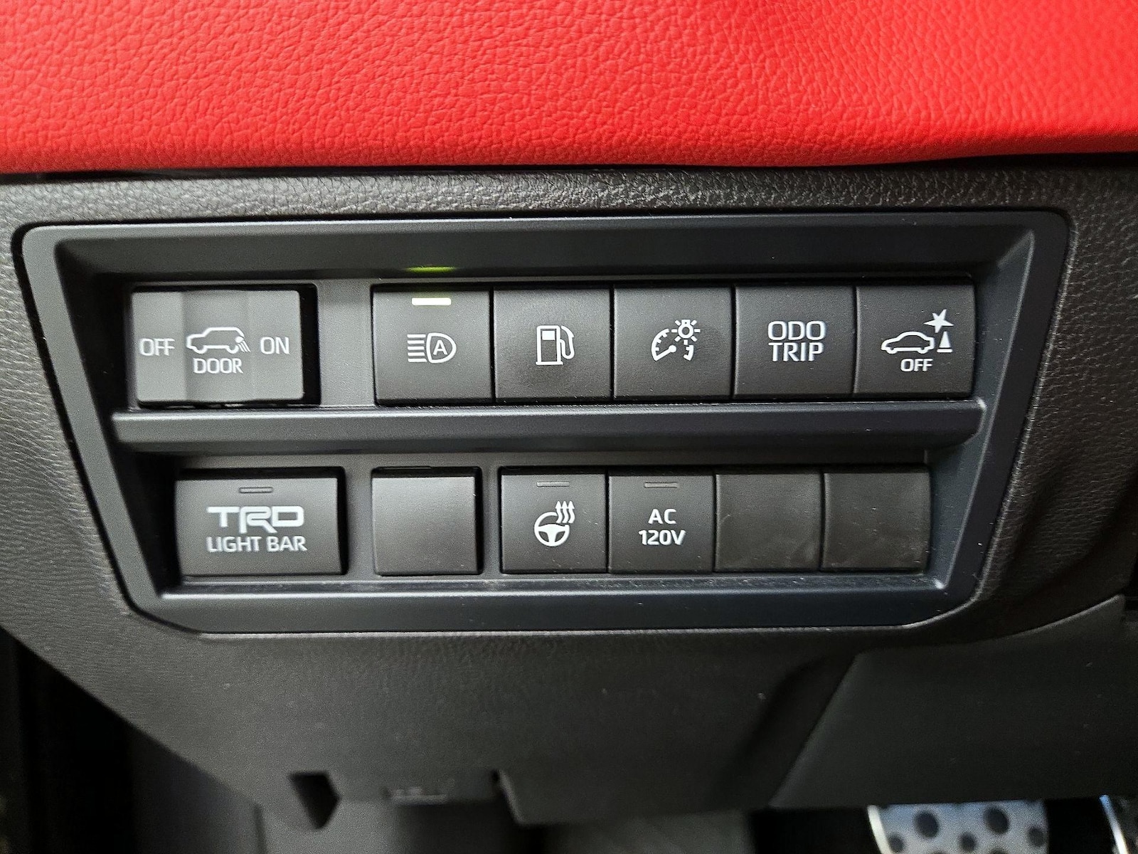 2025 Toyota Sequoia TRD Pro - Photo 14