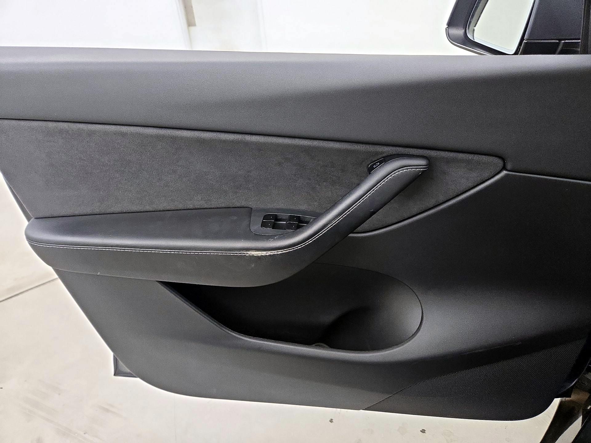 Thumbnail: 2021 Tesla Model Y - 12