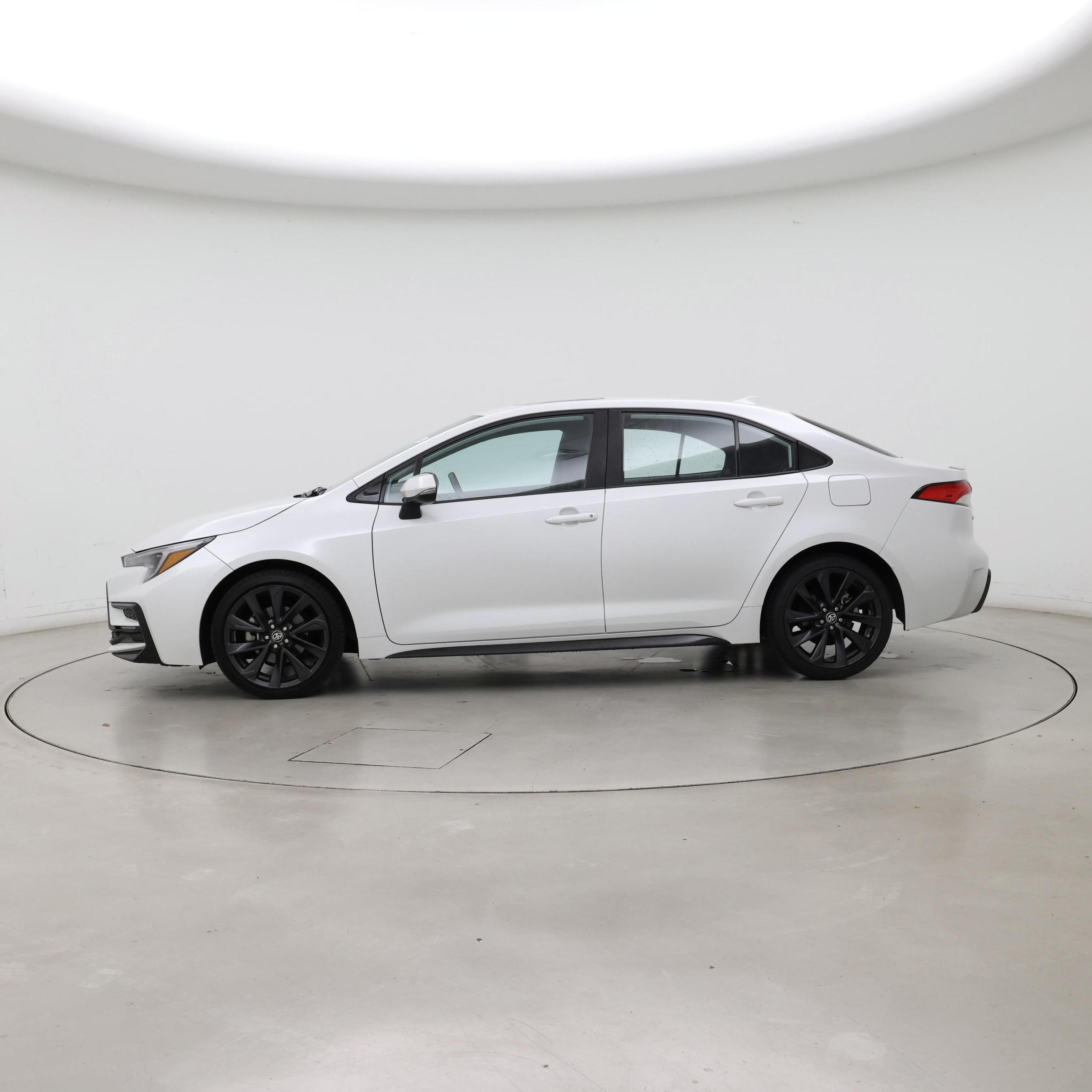 Thumbnail: 2023 Toyota Corolla - 3