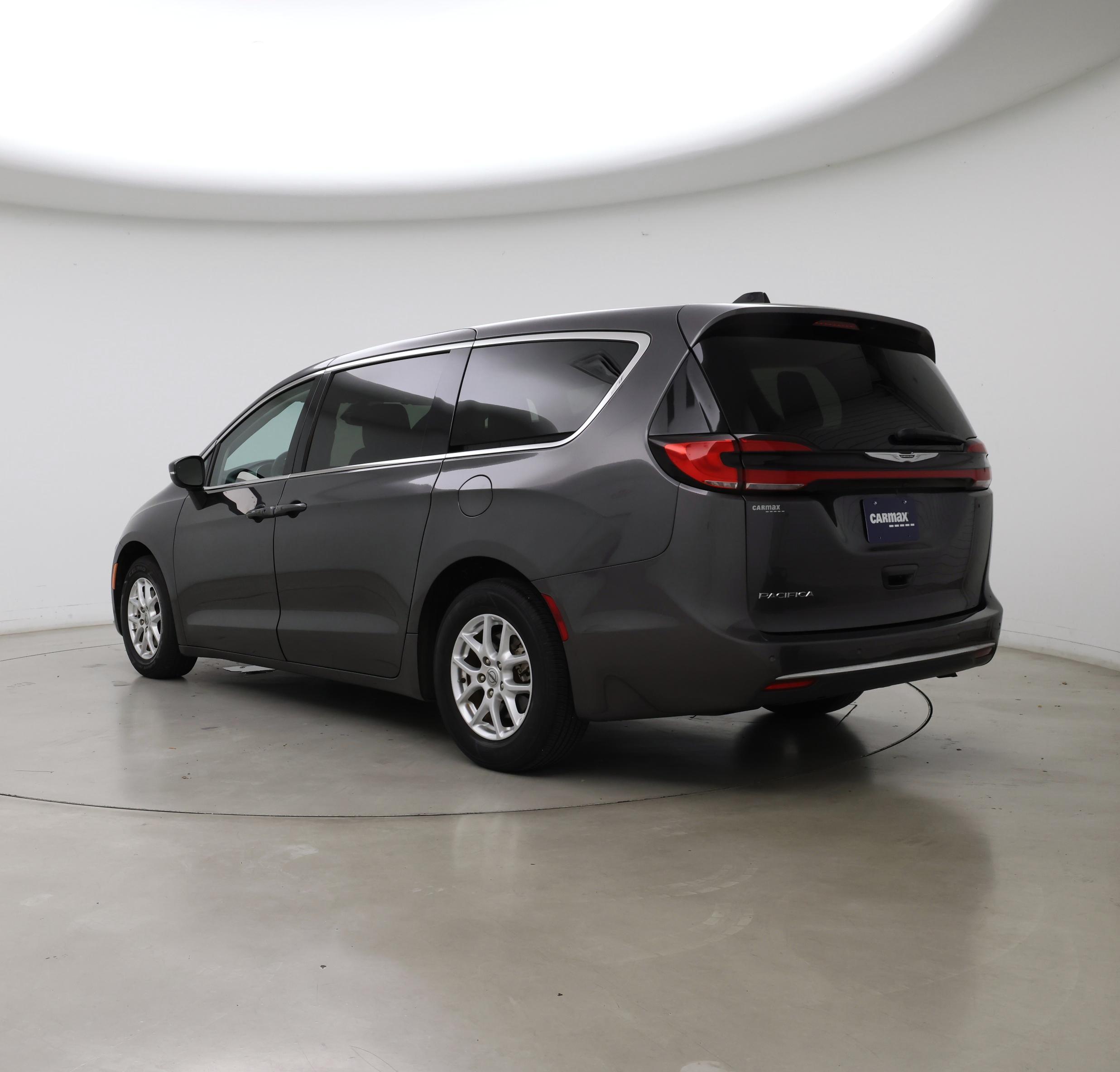 Thumbnail: 2023 Chrysler Pacifica - 2