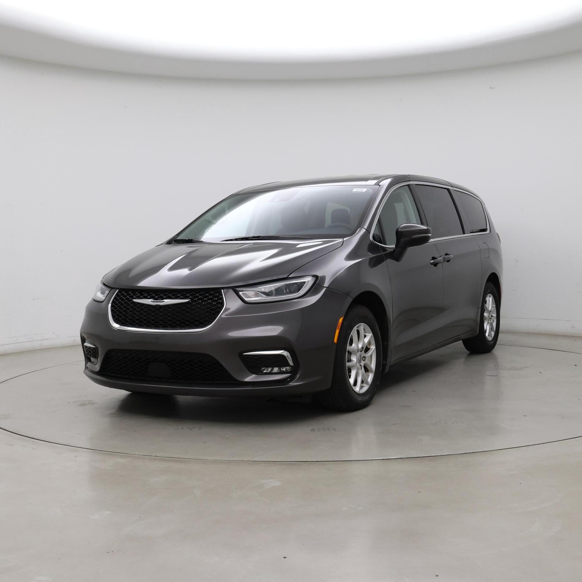 Thumbnail: 2023 Chrysler Pacifica - 4