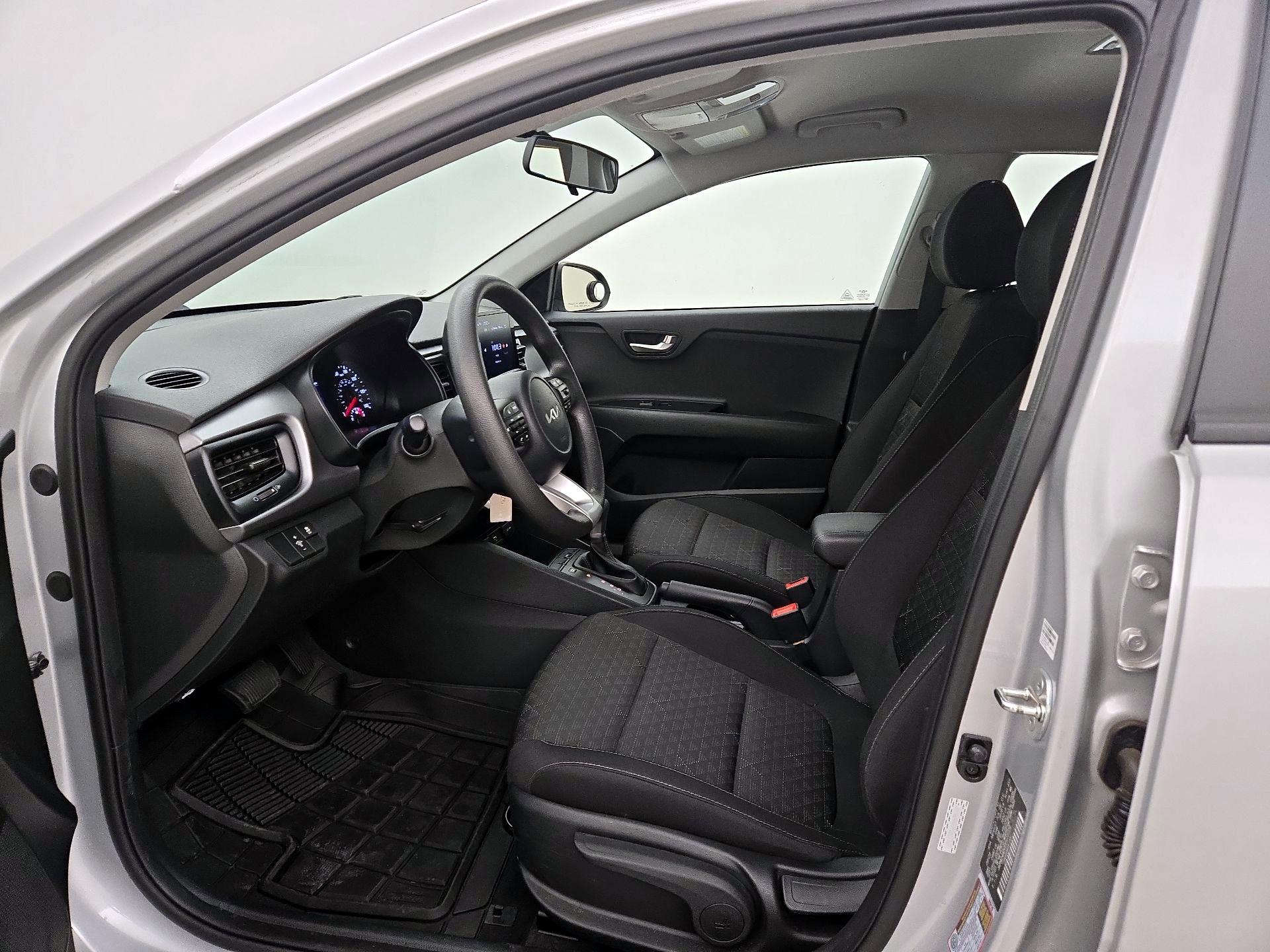 Thumbnail: 2023 Kia Rio - 11
