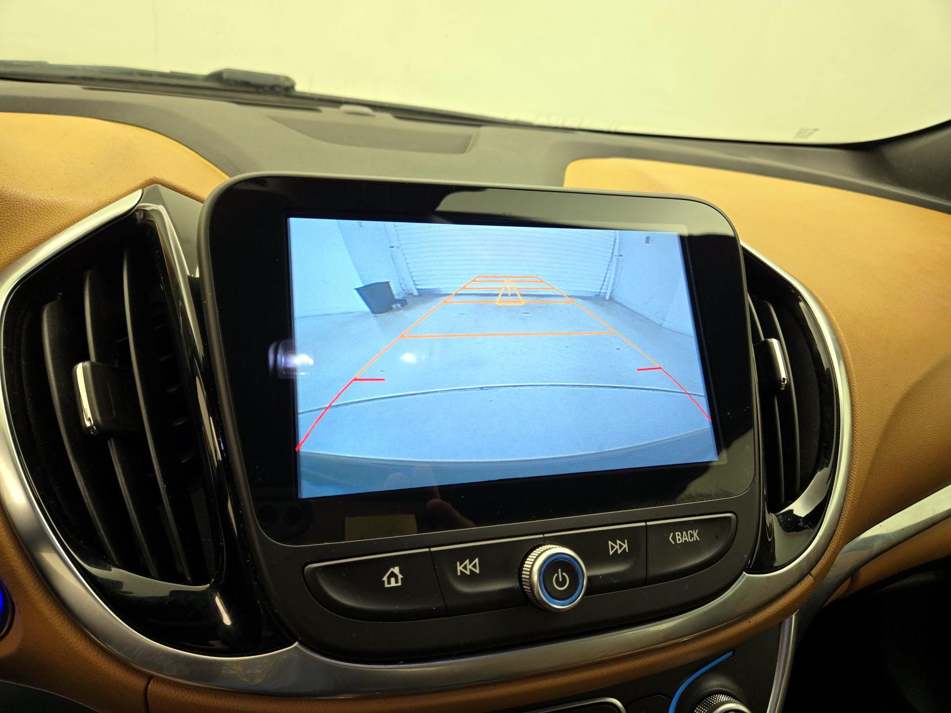 Thumbnail: 2017 Chevrolet Volt - 14