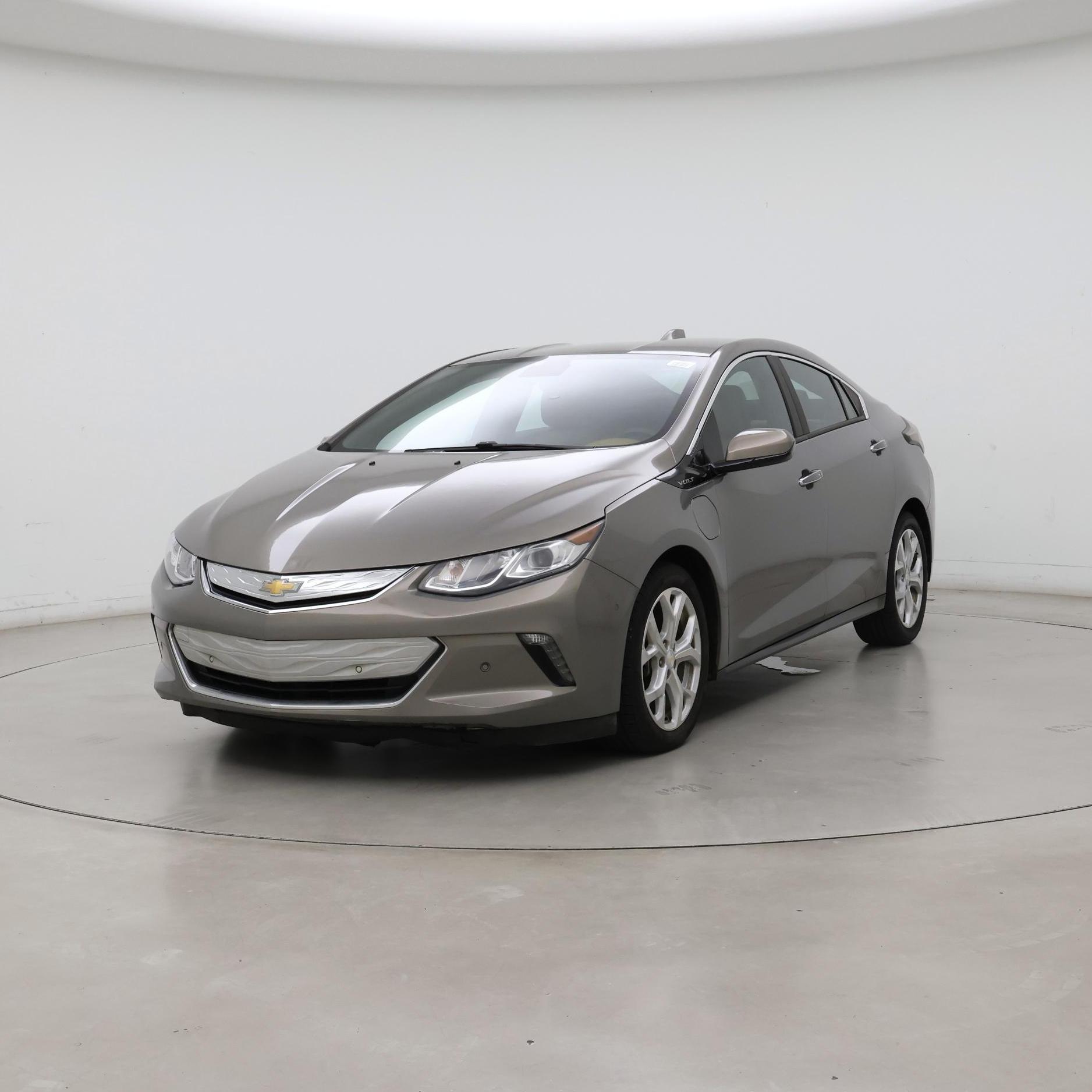 Thumbnail: 2017 Chevrolet Volt - 4