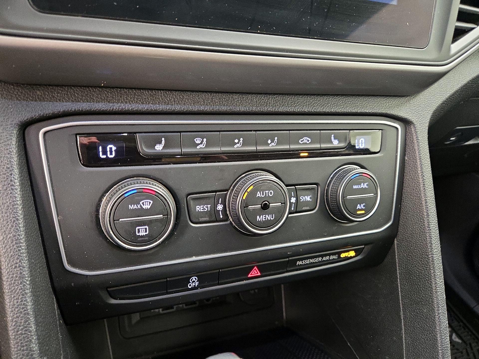 Thumbnail: 2021 Volkswagen Atlas - 16