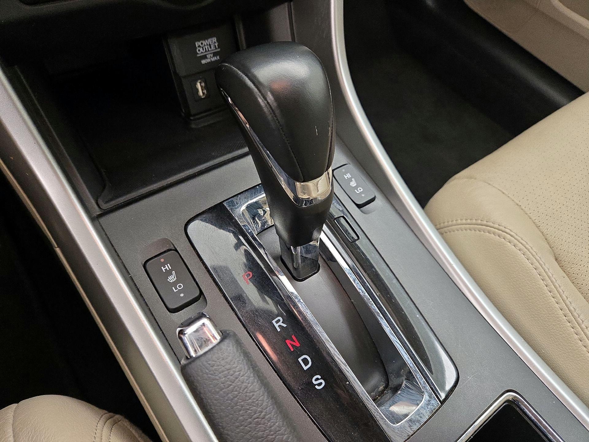 Thumbnail: 2015 Honda Accord - 17