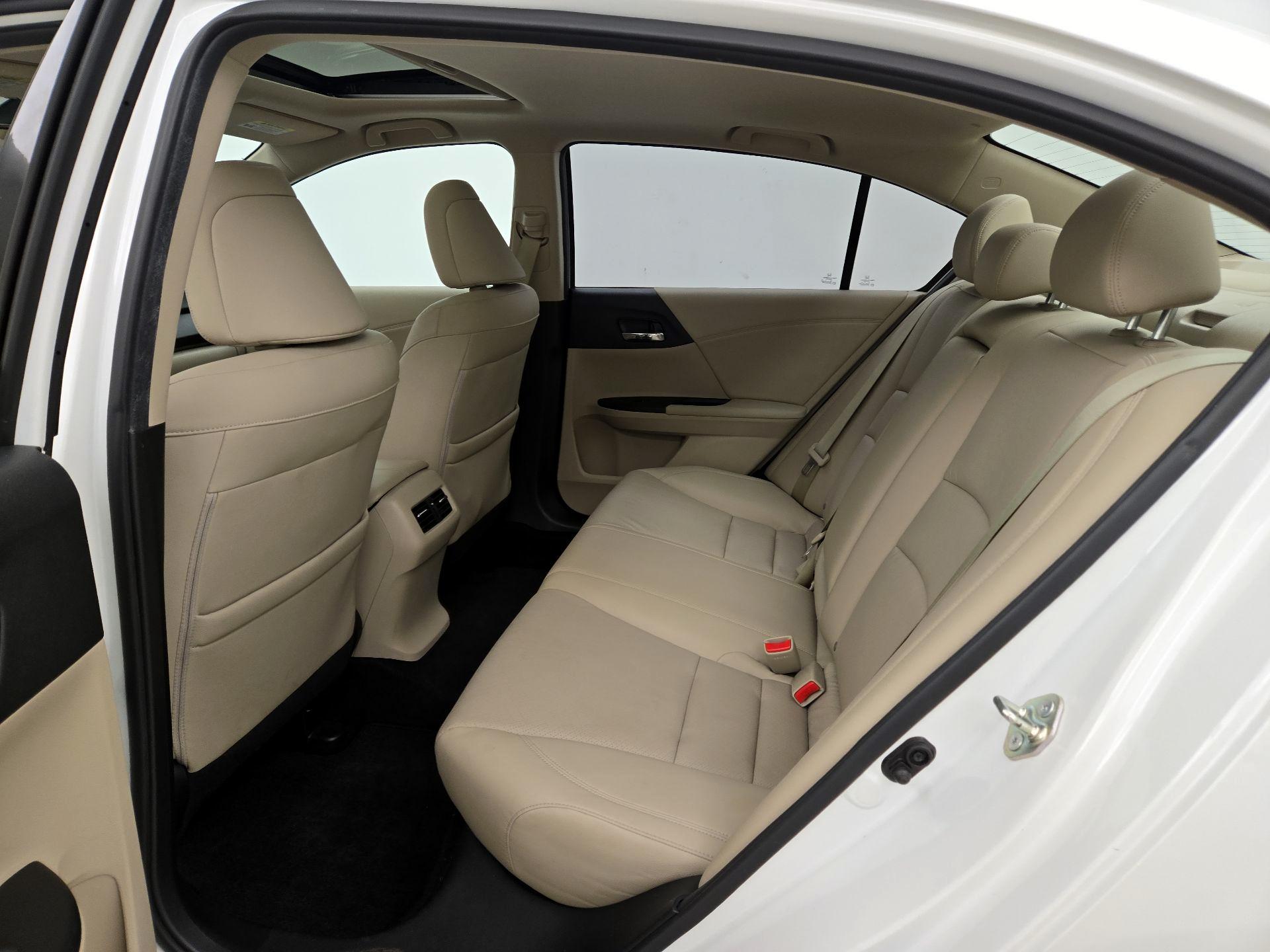 Thumbnail: 2015 Honda Accord - 20