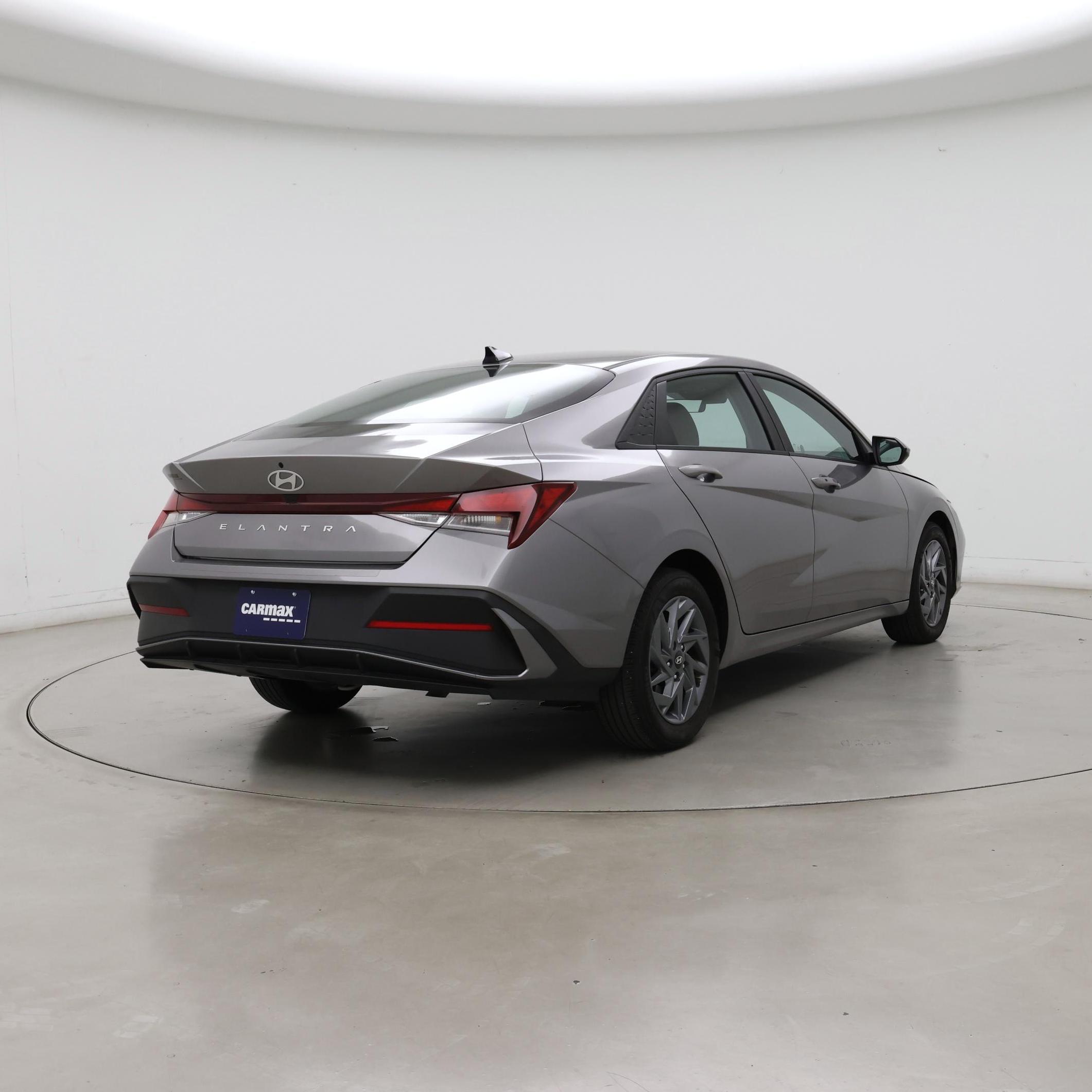 Thumbnail: 2024 Hyundai Elantra - 8