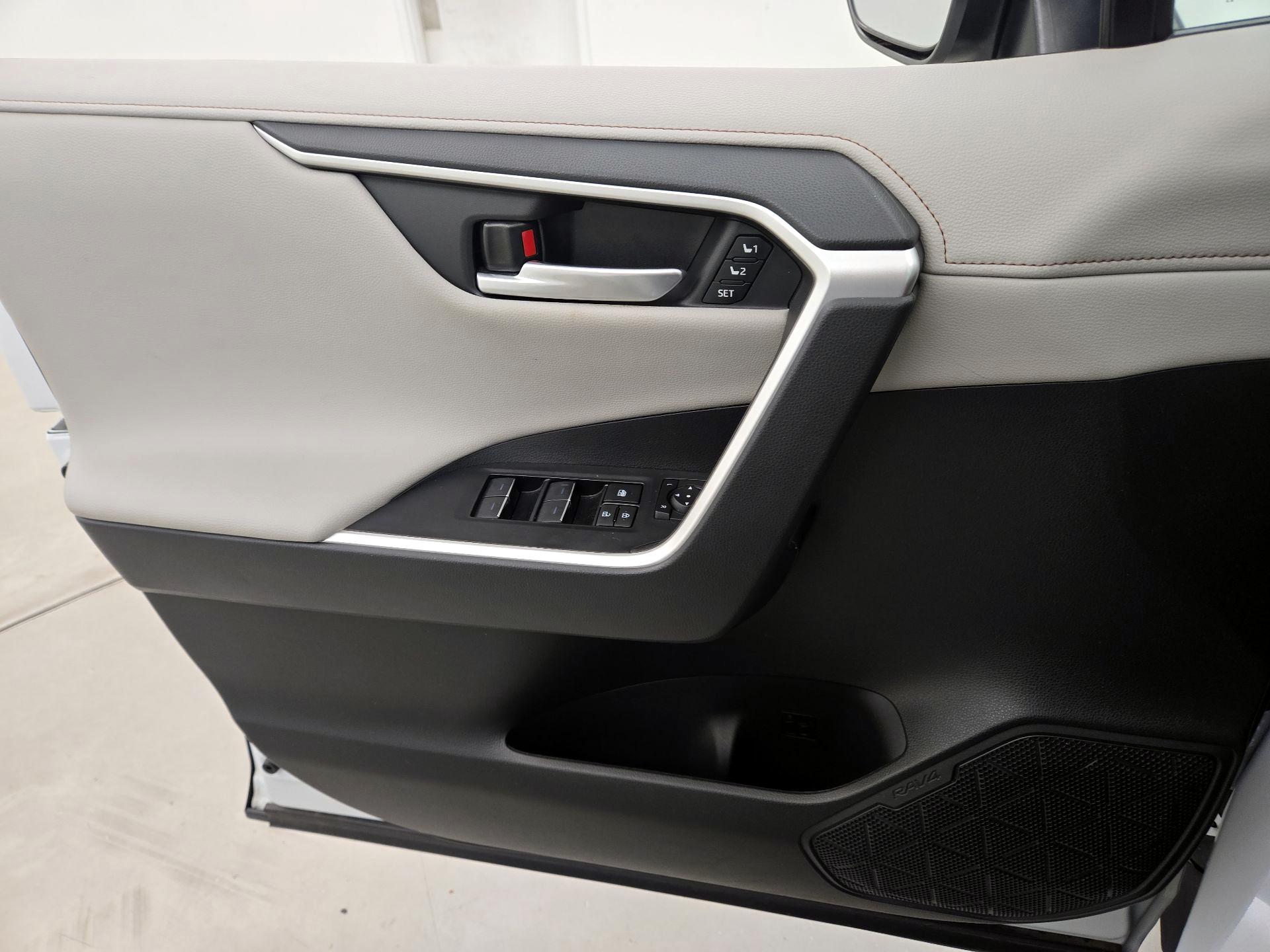 Thumbnail: 2023 Toyota RAV4 - 12
