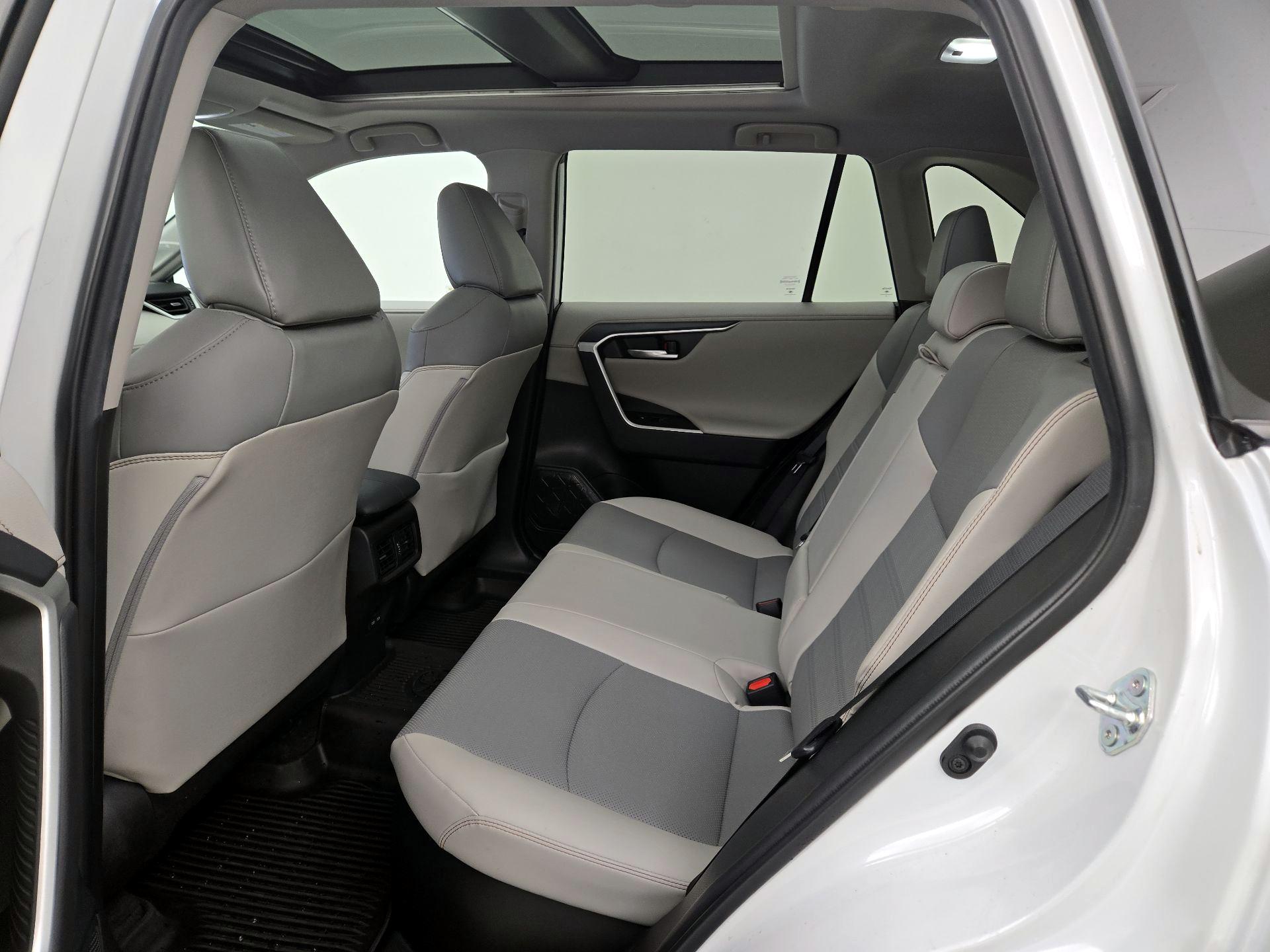 Thumbnail: 2023 Toyota RAV4 - 20