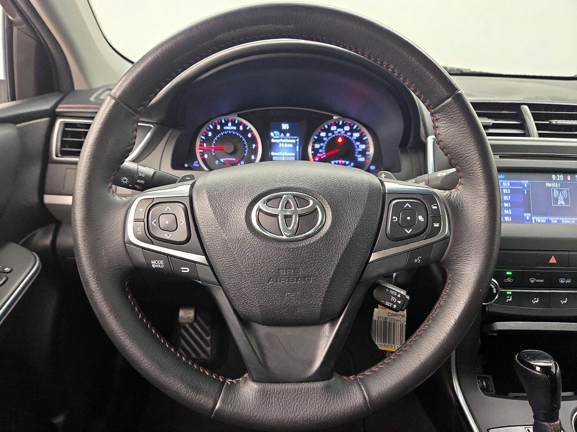 Thumbnail: 2017 Toyota Camry - 10