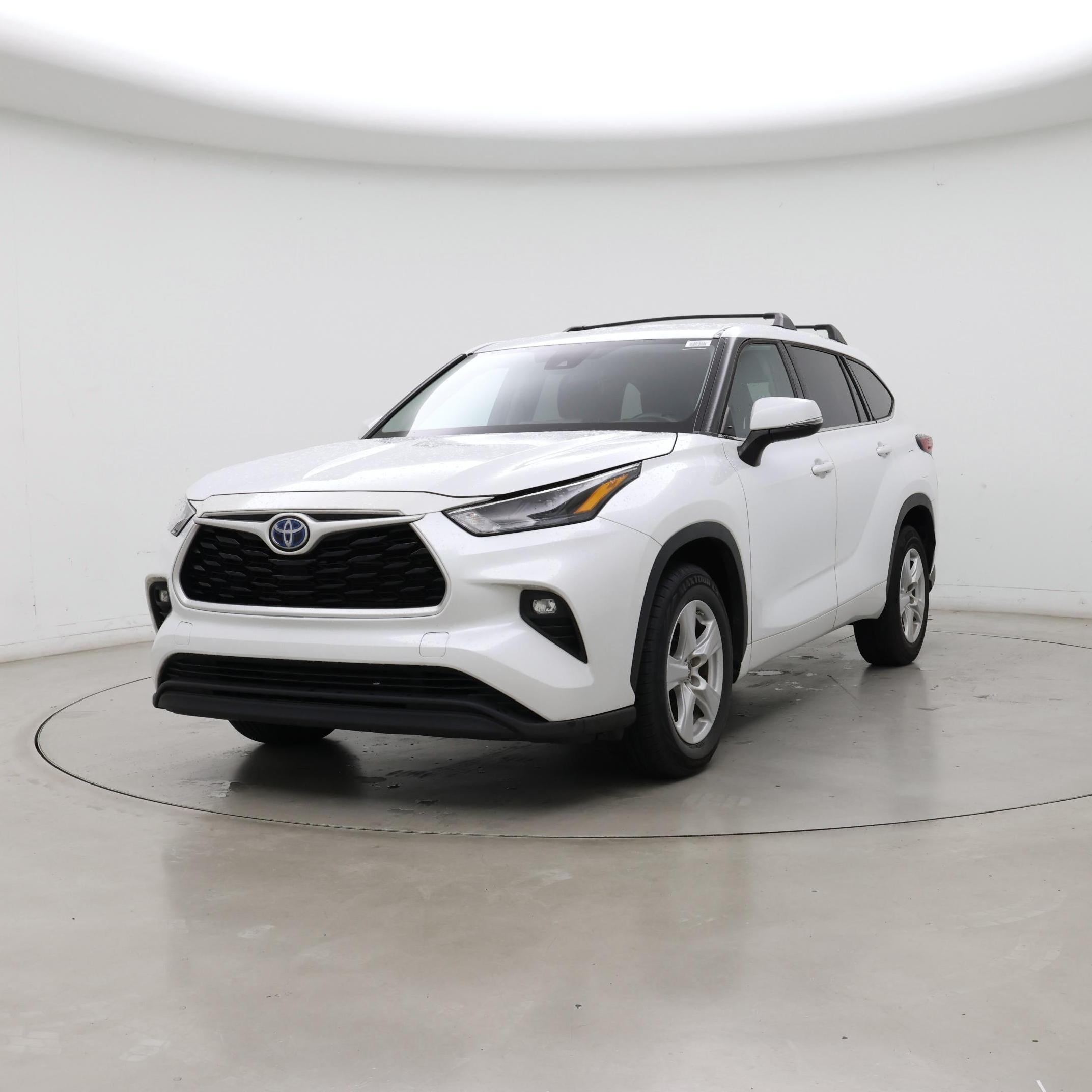 Thumbnail: 2022 Toyota Highlander - 4