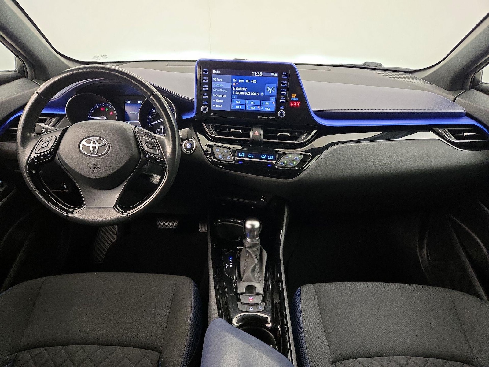 2021 Toyota C-HR XLE - Photo 10