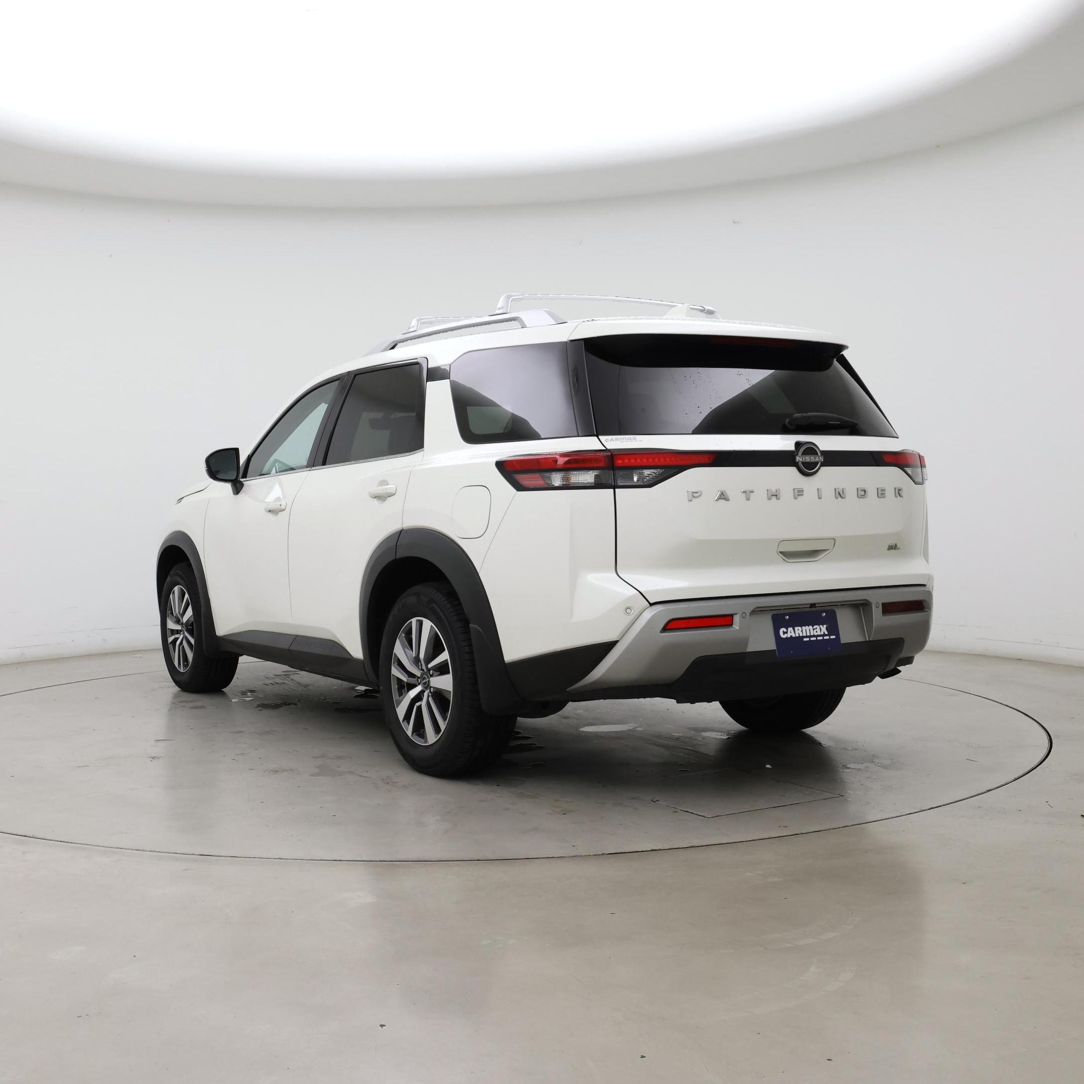 Thumbnail: 2023 Nissan Pathfinder - 2