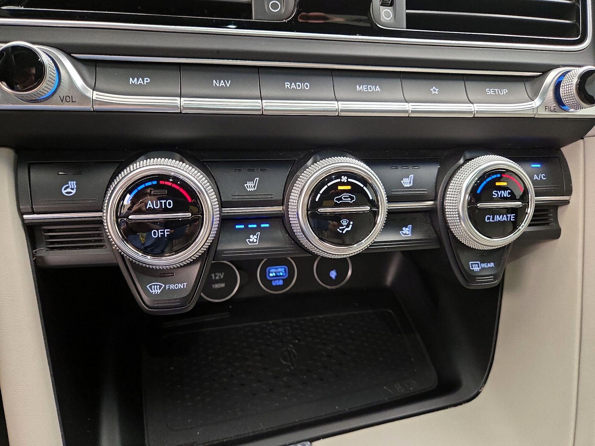 Thumbnail: 2023 Genesis G70 - 17