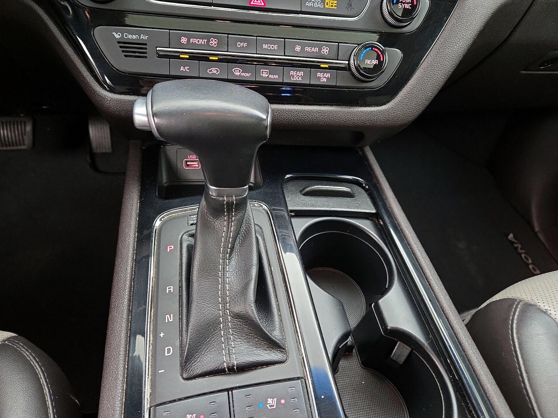 Thumbnail: 2018 Kia Sedona - 17