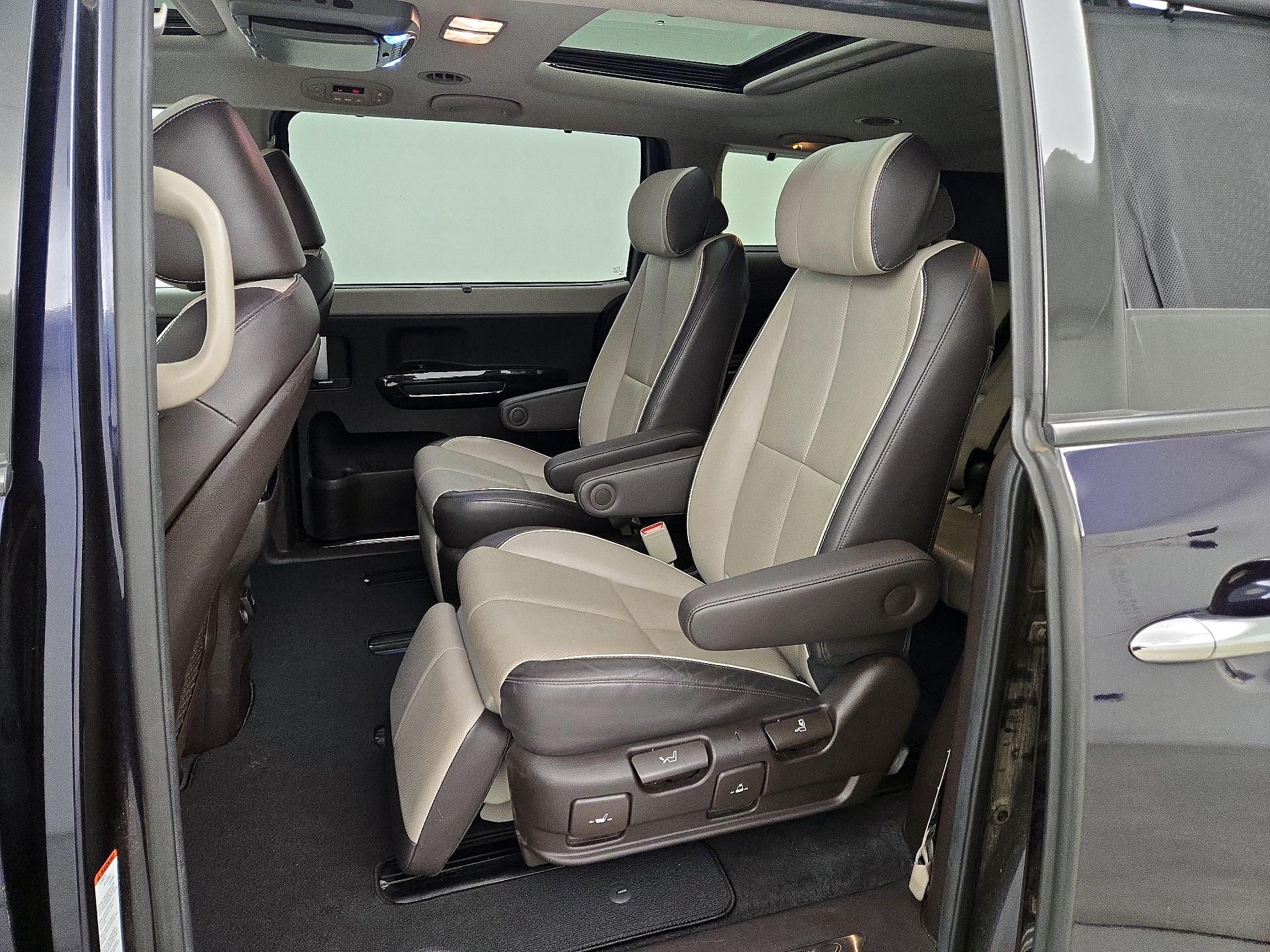 Thumbnail: 2018 Kia Sedona - 19