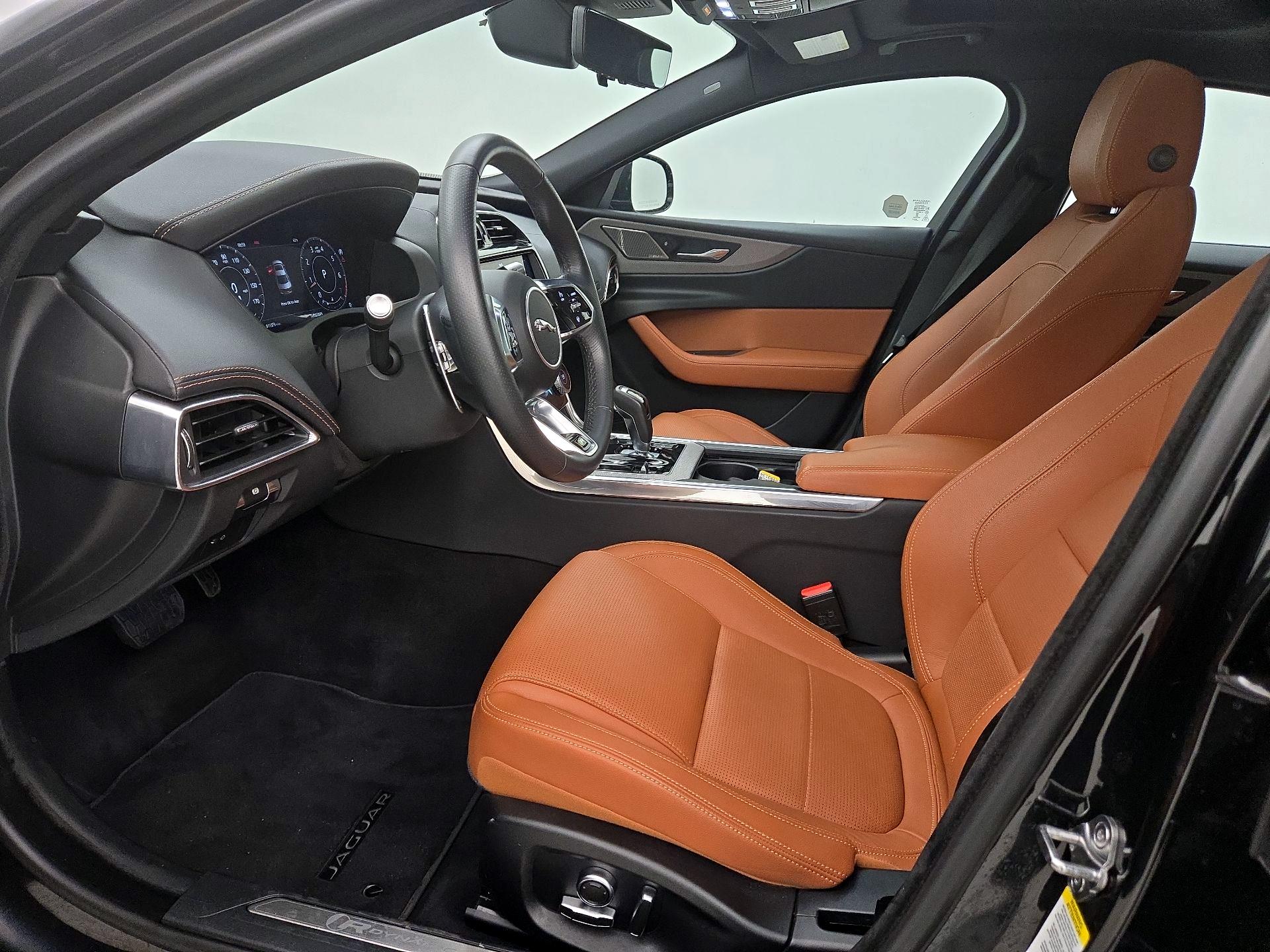 Thumbnail: 2020 Jaguar XE - 11