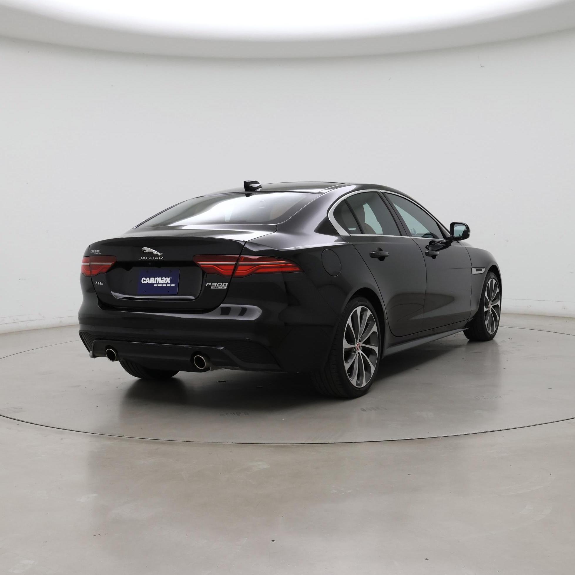 Thumbnail: 2020 Jaguar XE - 8