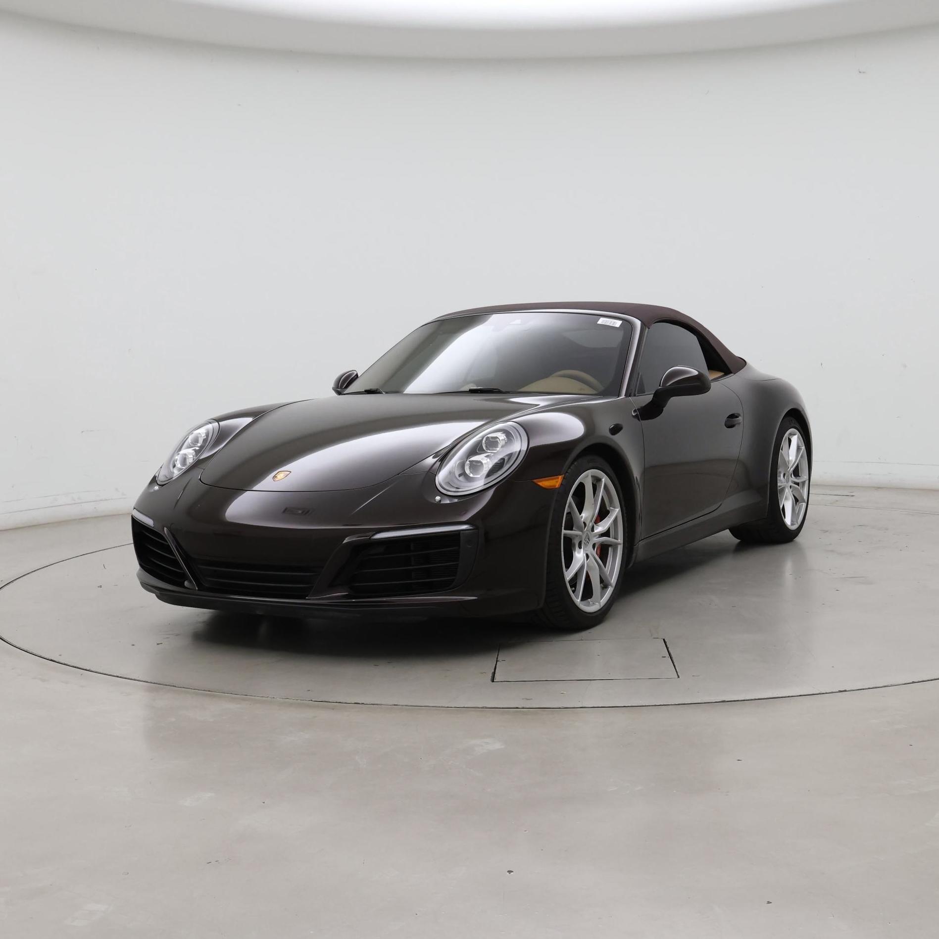 Thumbnail: 2017 Porsche 911 - 4