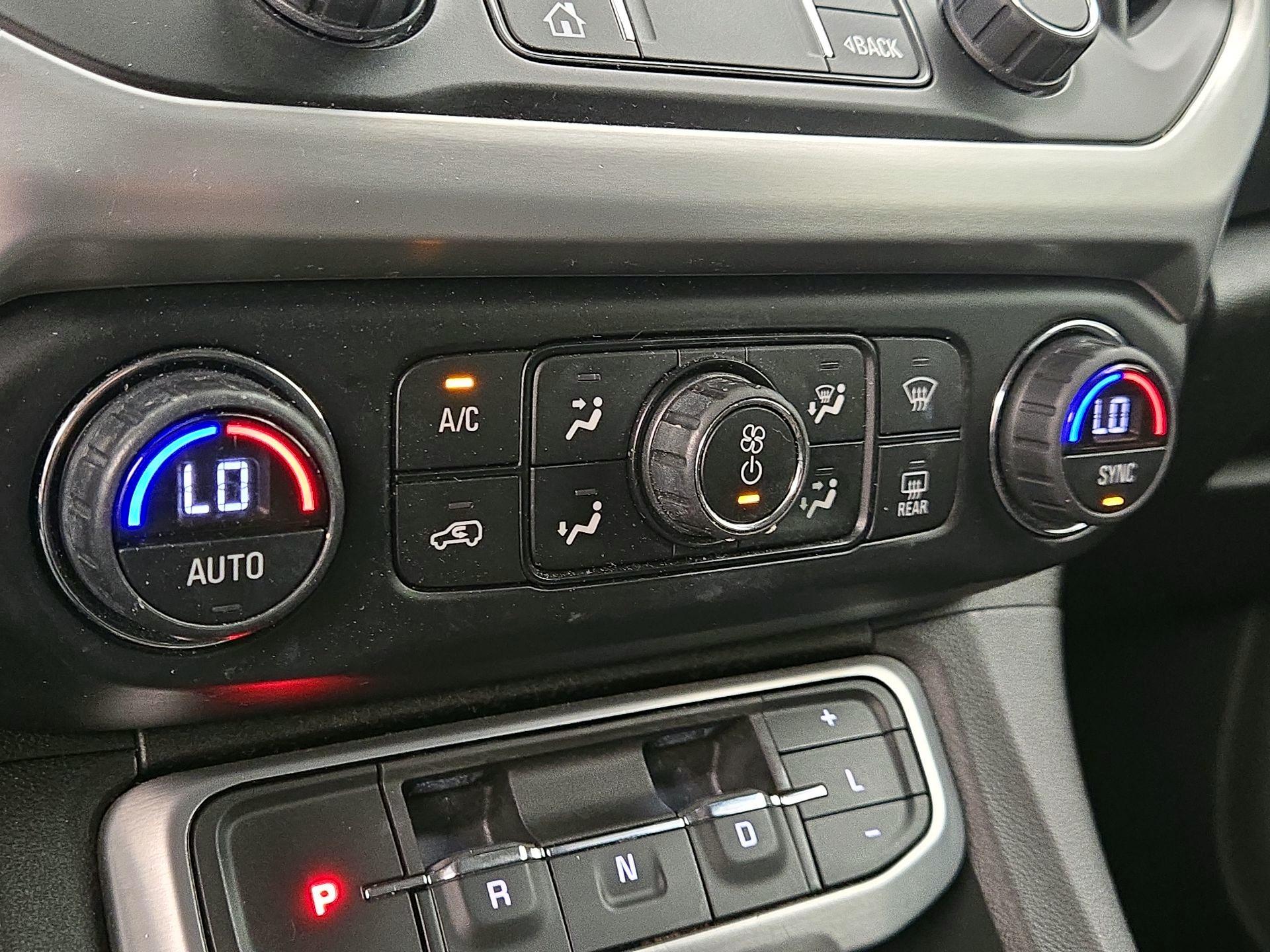 Thumbnail: 2021 GMC Acadia - 16