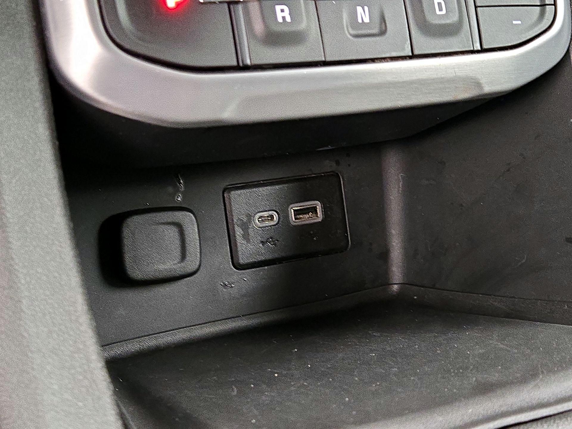 Thumbnail: 2021 GMC Acadia - 18