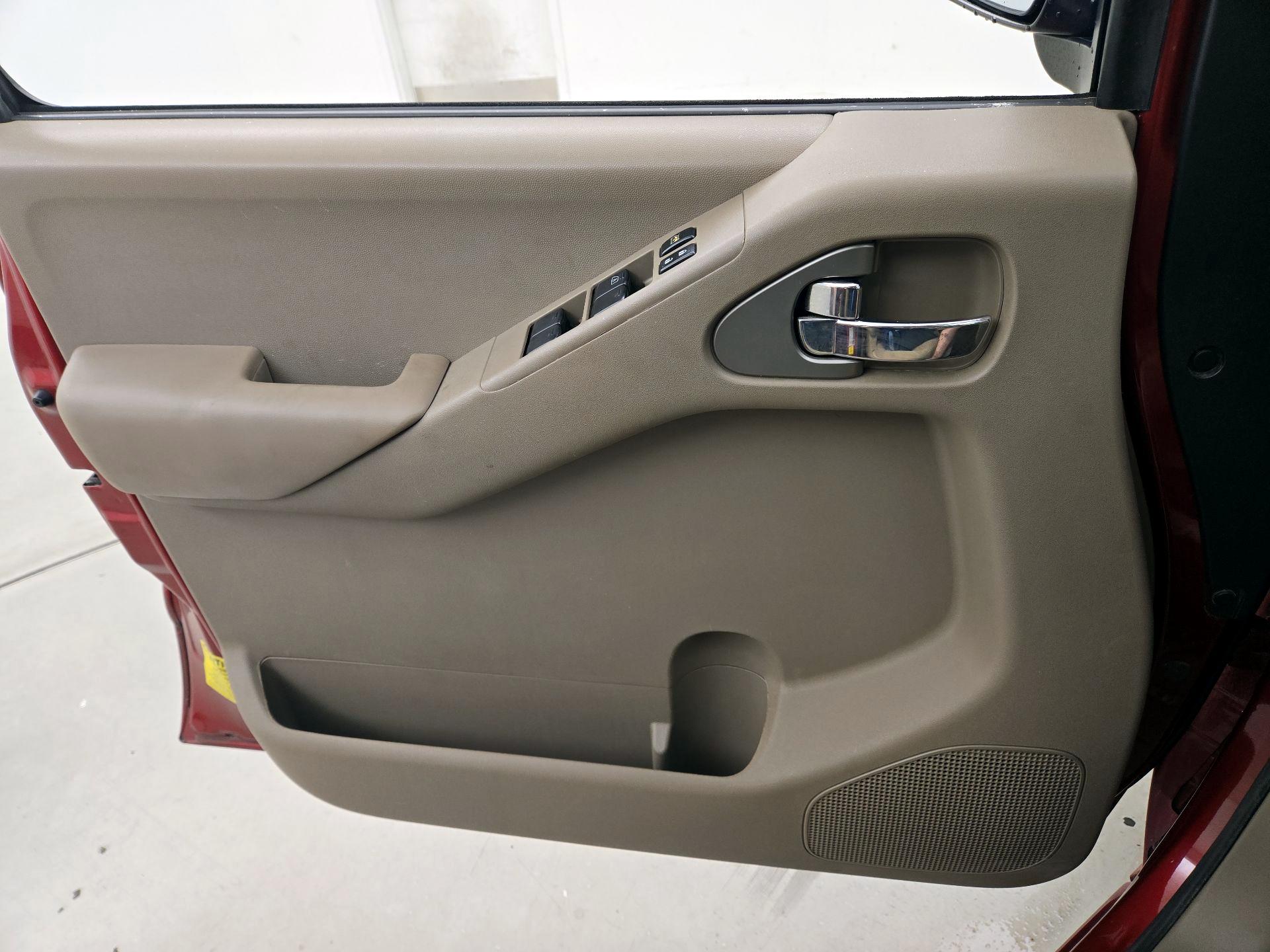 Thumbnail: 2014 Nissan Frontier - 12