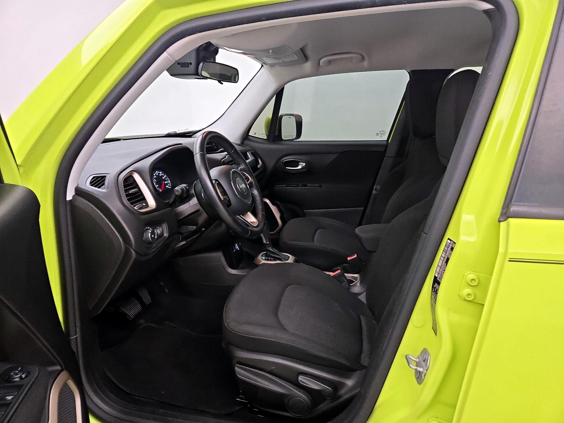 Thumbnail: 2017 Jeep Renegade - 11