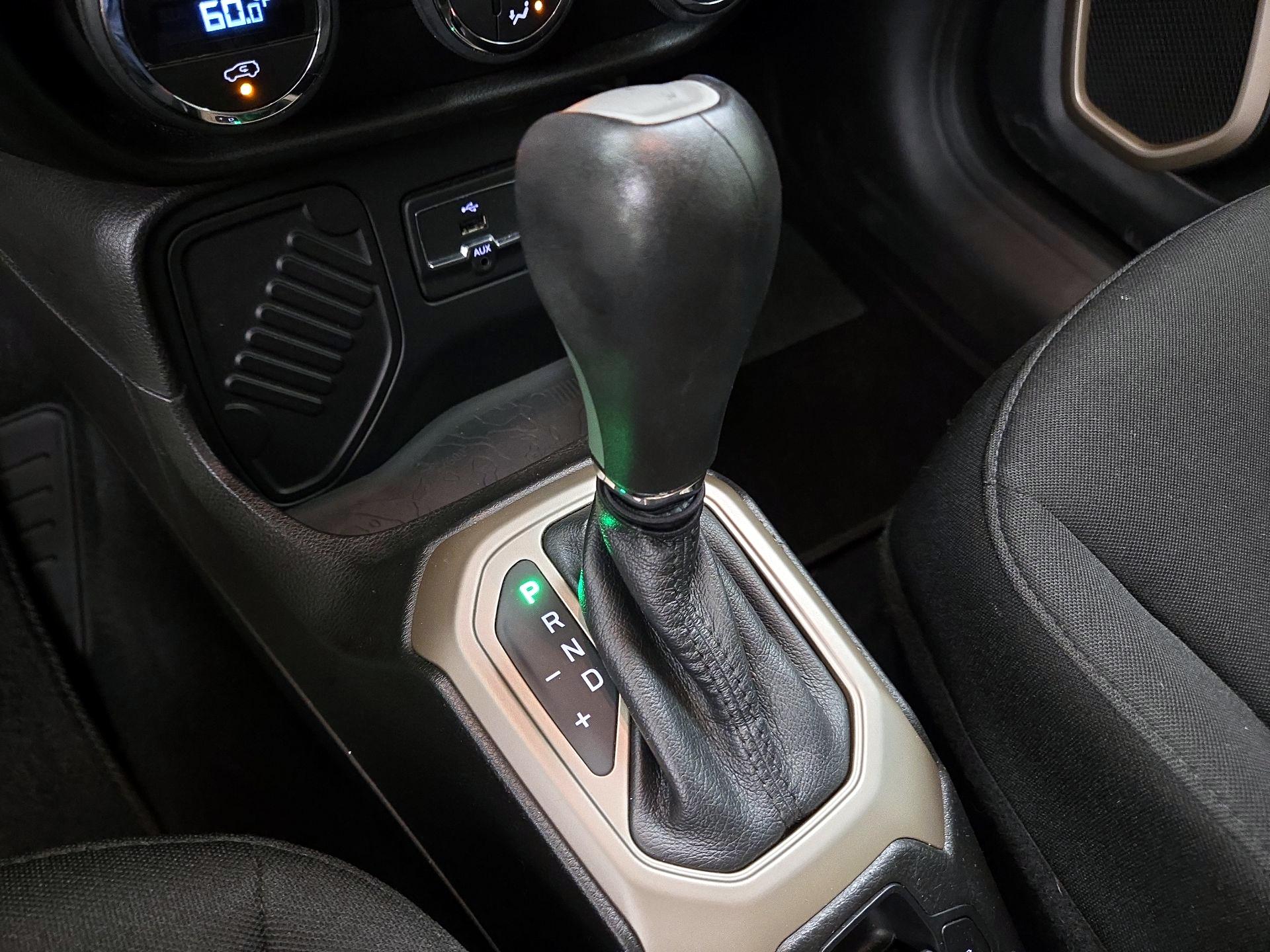 Thumbnail: 2017 Jeep Renegade - 17