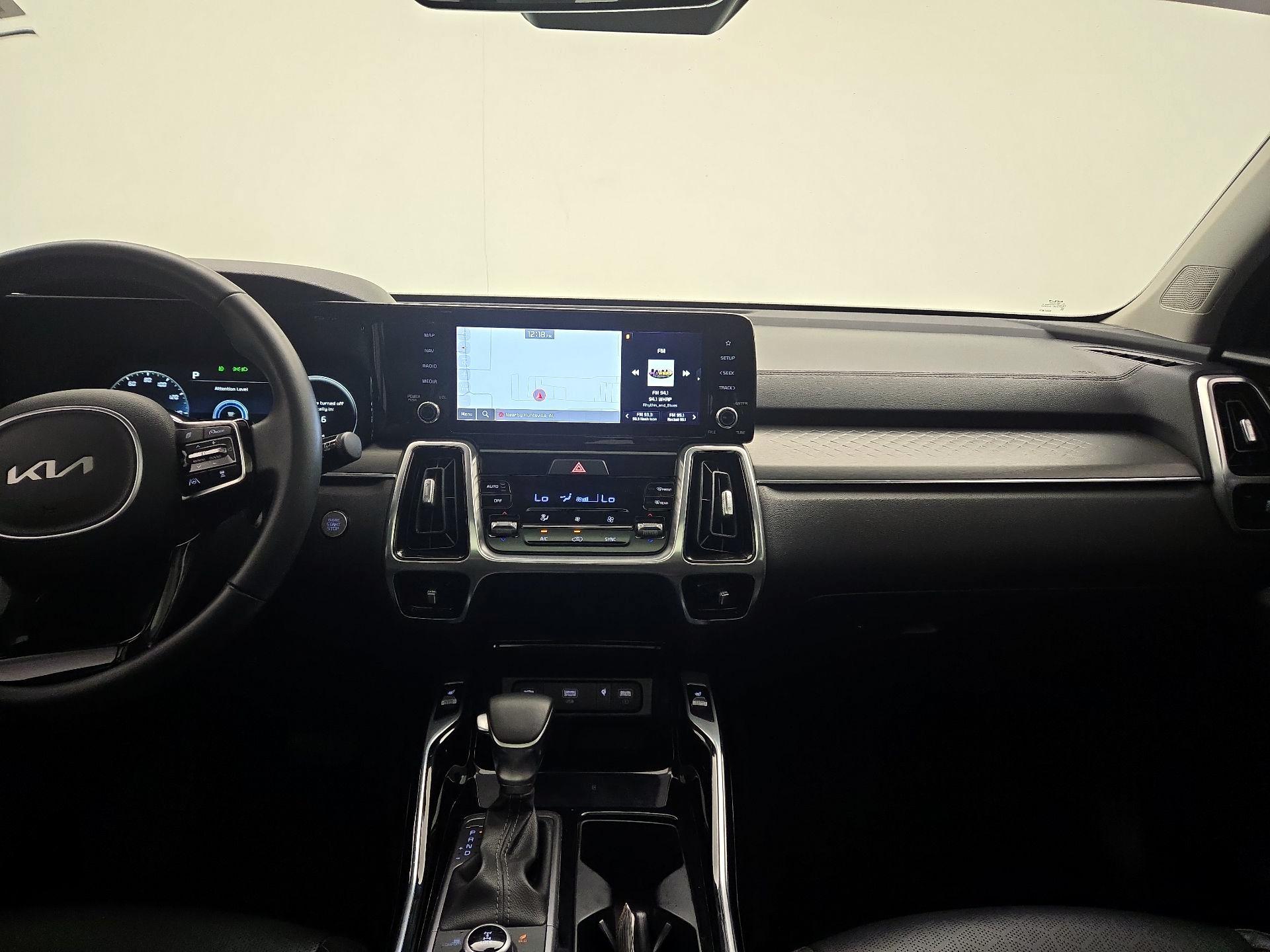 Thumbnail: 2023 Kia Sorento - 9