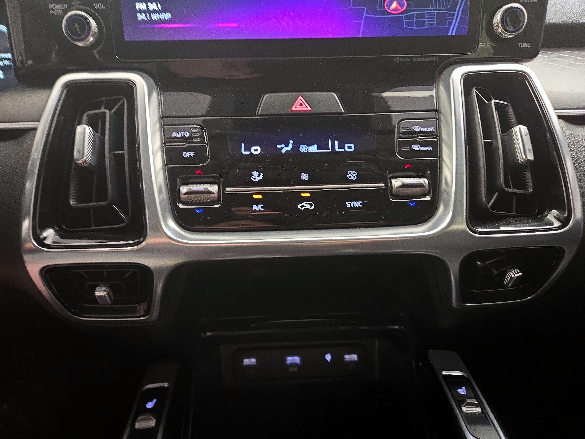 Thumbnail: 2023 Kia Sorento - 17