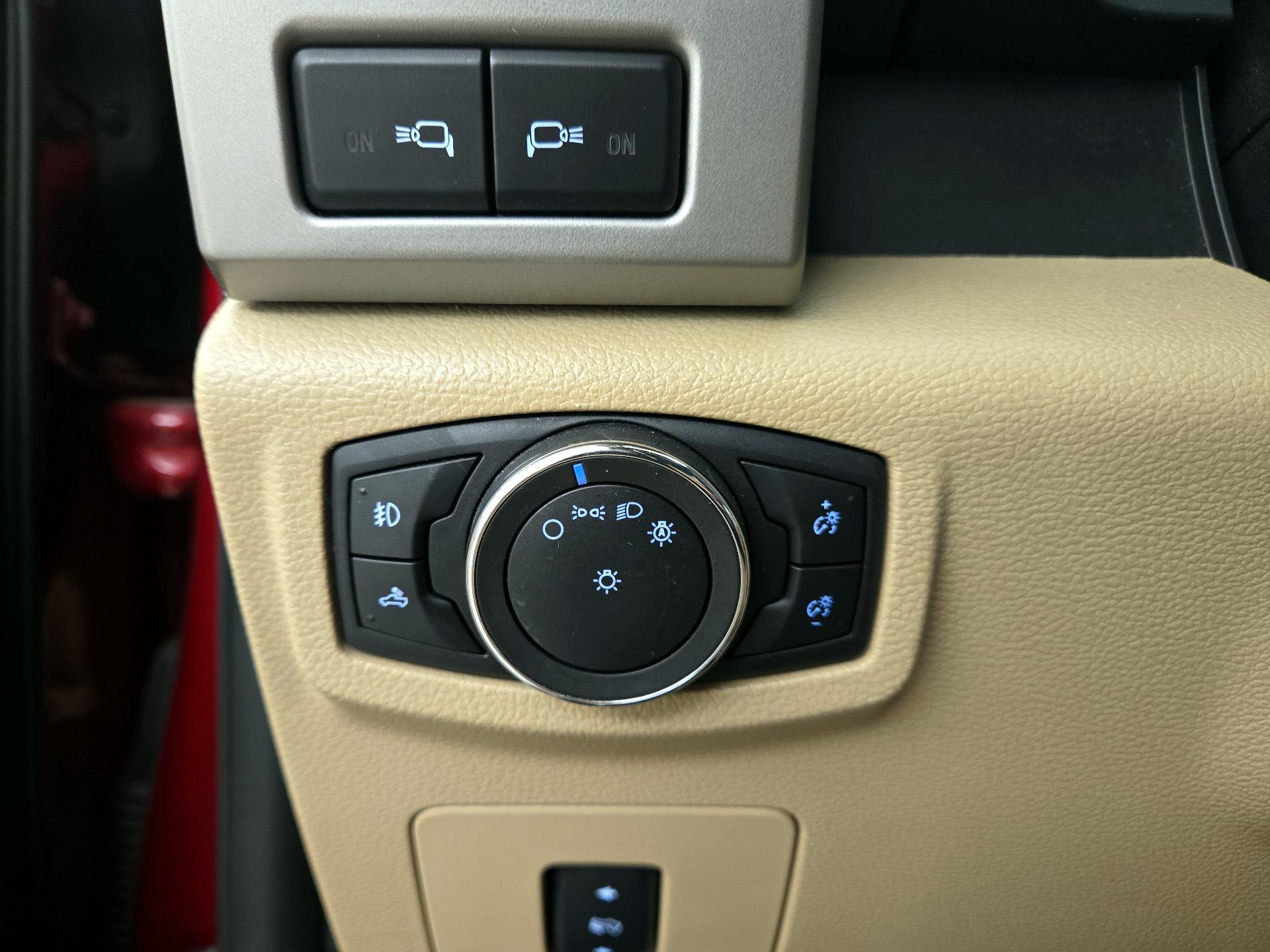 Thumbnail: 2016 Ford F-150 - 13