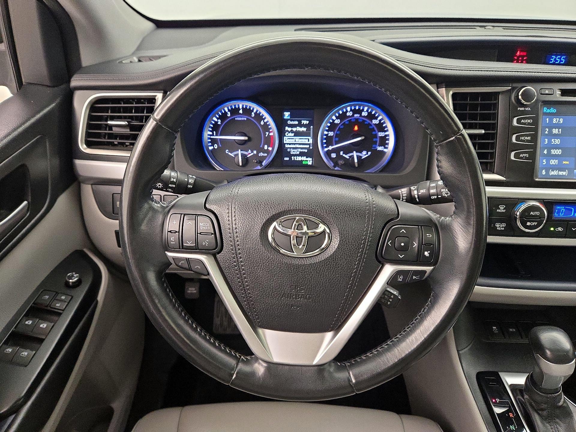 Thumbnail: 2017 Toyota Highlander - 10