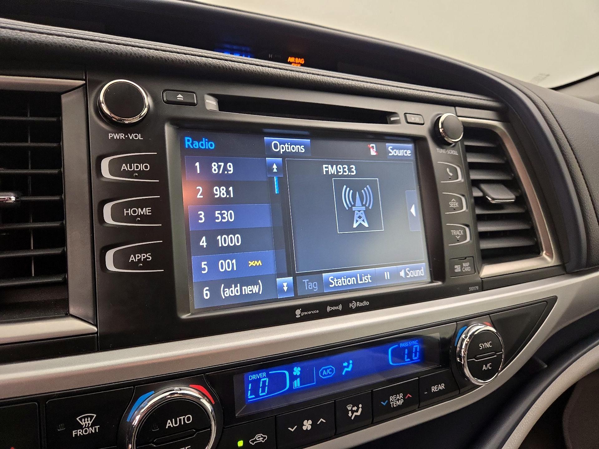Thumbnail: 2017 Toyota Highlander - 15