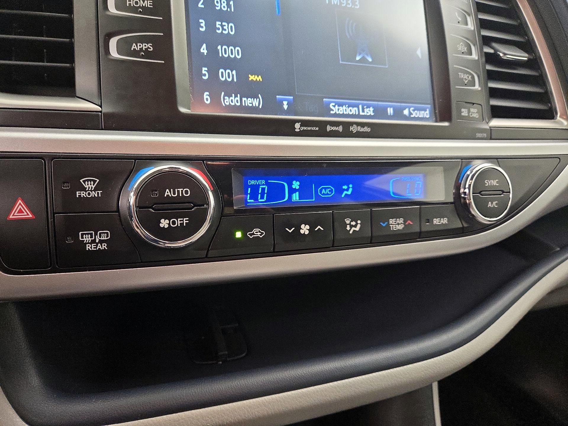 Thumbnail: 2017 Toyota Highlander - 16