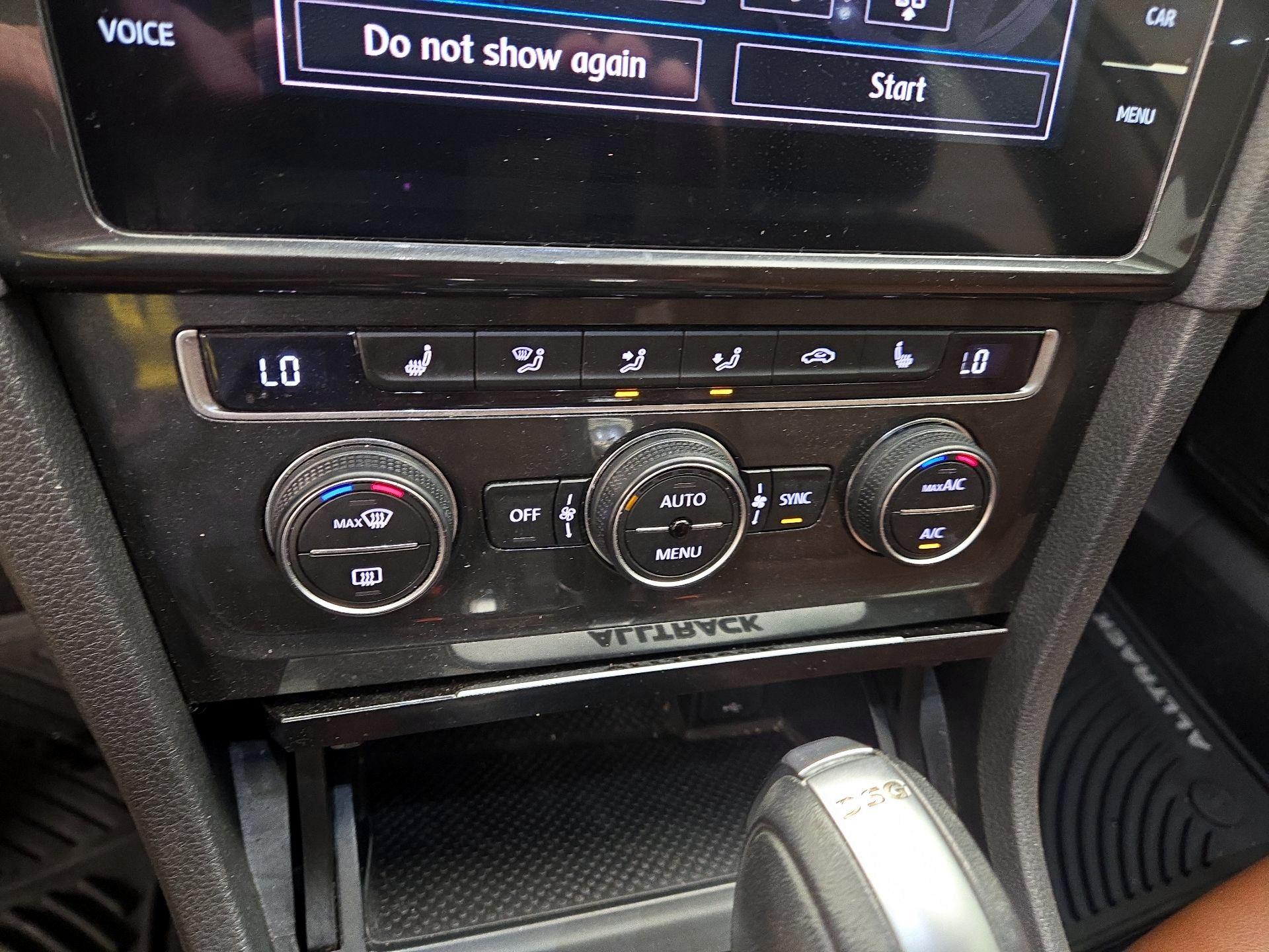 Thumbnail: 2019 Volkswagen Golf - 16