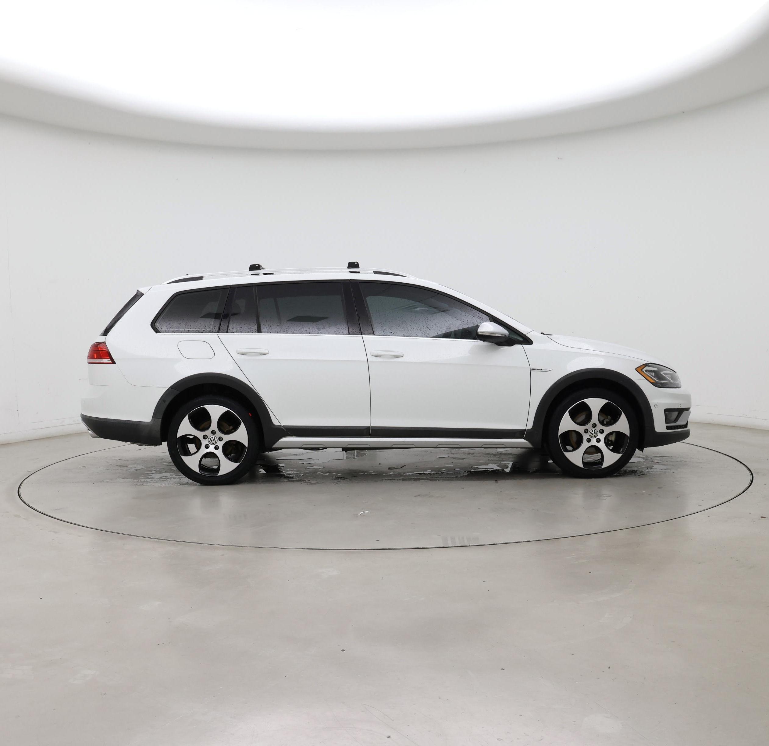 Thumbnail: 2019 Volkswagen Golf - 7